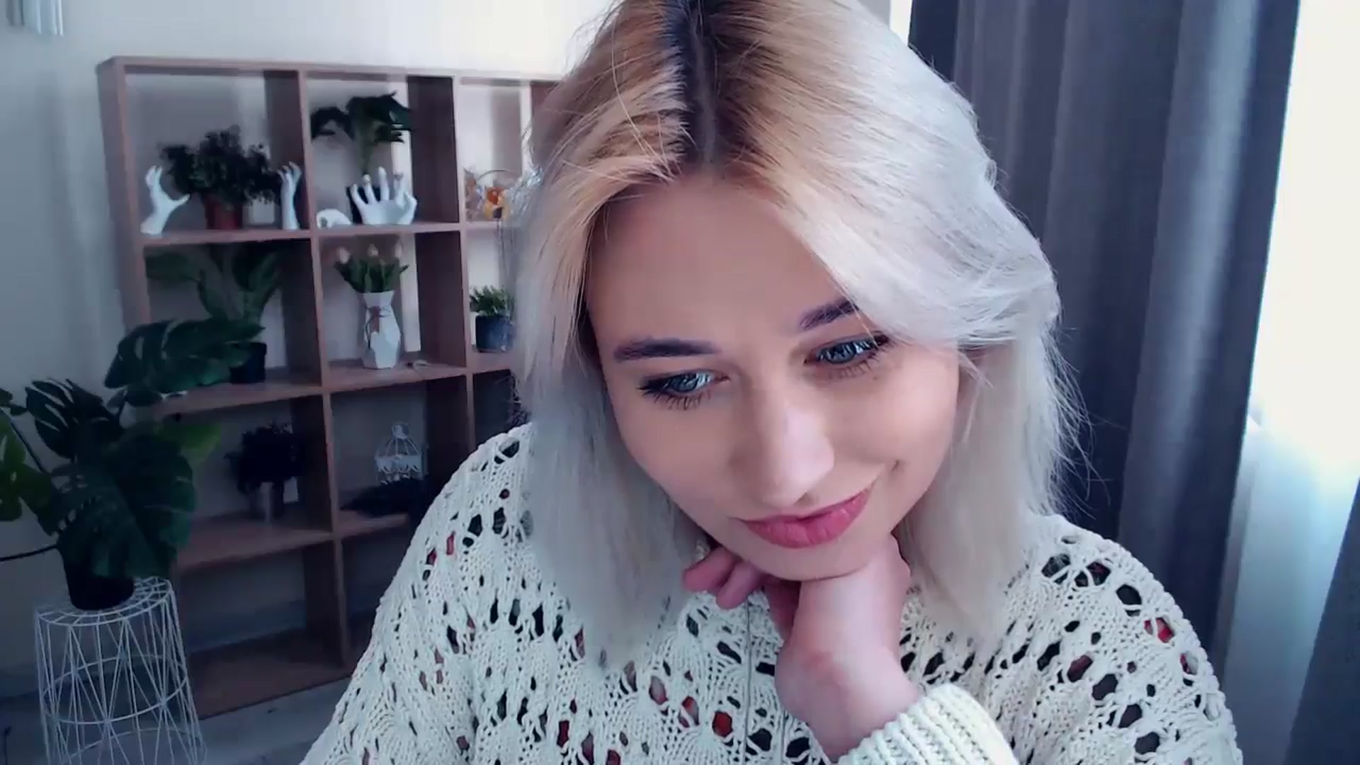 Gallery image thumbnail from Kukla_kolduna's myfreecams stream on, 05/18/2024, 14:39 image 3 of 20