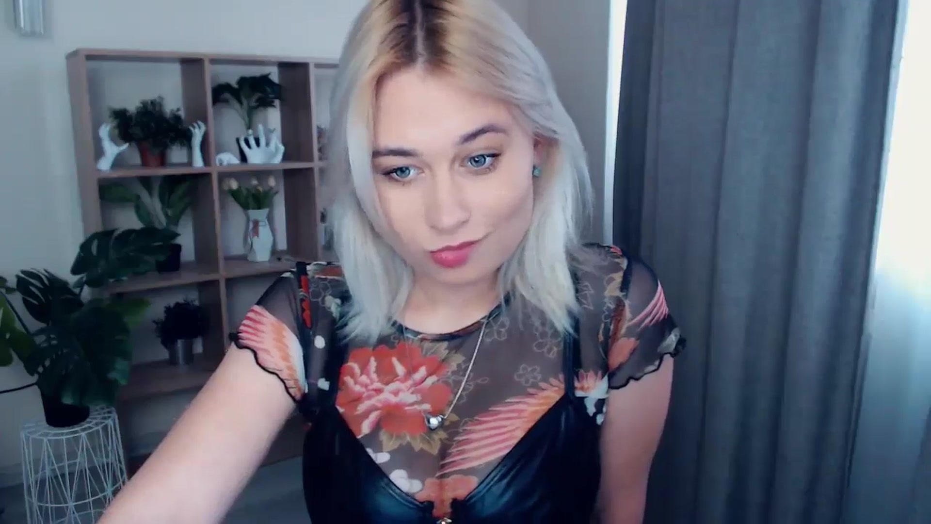 Gallery image thumbnail from Kukla_kolduna's myfreecams stream on, 05/18/2024, 15:33 image 9 of 20