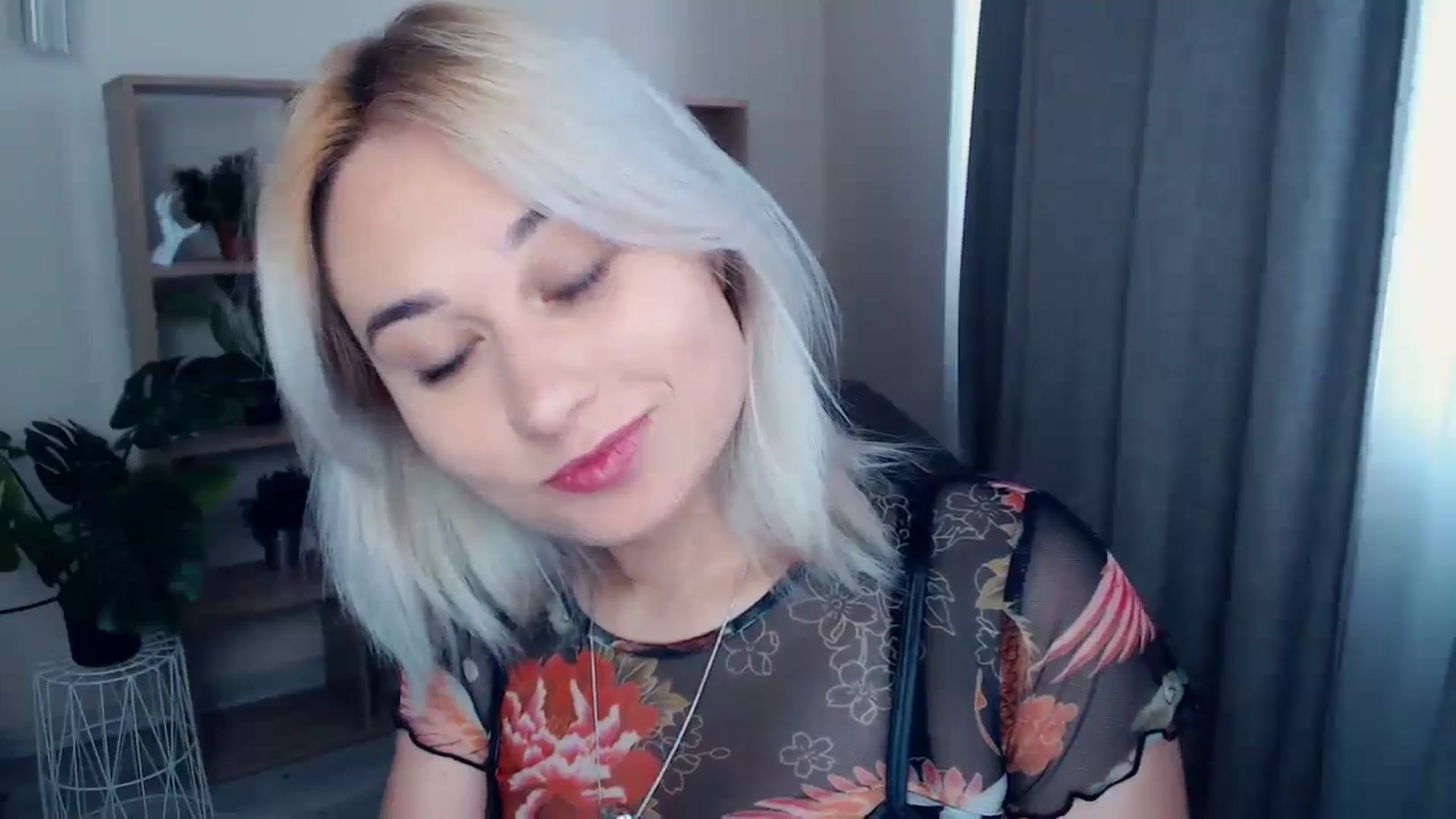 Gallery image thumbnail from Kukla_kolduna's myfreecams stream on, 05/18/2024, 15:33 image 2 of 20