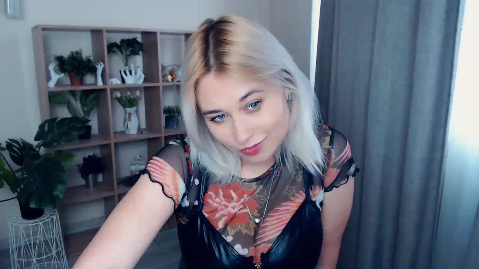 Gallery image thumbnail from Kukla_kolduna's myfreecams stream on, 05/18/2024, 15:33 image 19 of 20