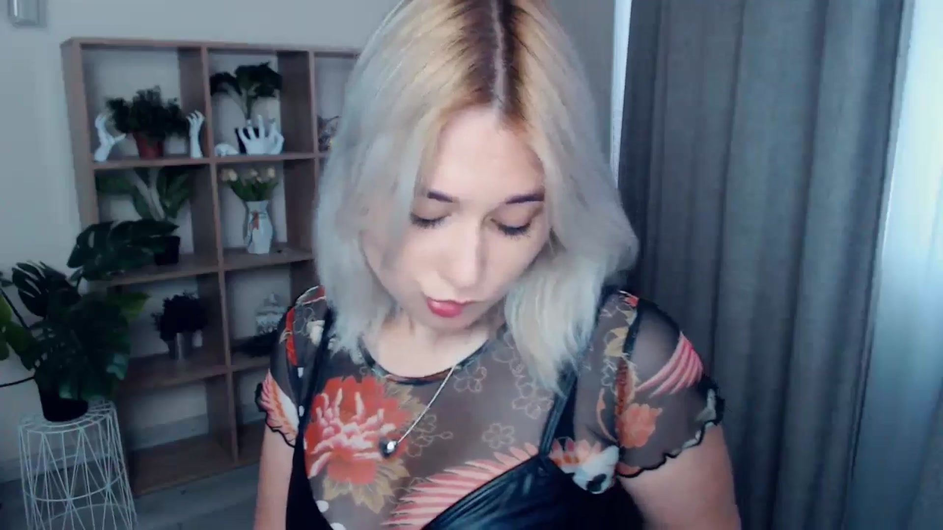 Gallery image thumbnail from Kukla_kolduna's myfreecams stream on, 05/18/2024, 16:13 image 10 of 20