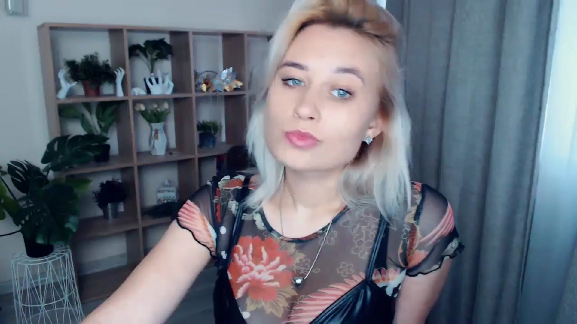 Gallery image thumbnail from Kukla_kolduna's myfreecams stream on, 05/18/2024, 16:13 image 16 of 20