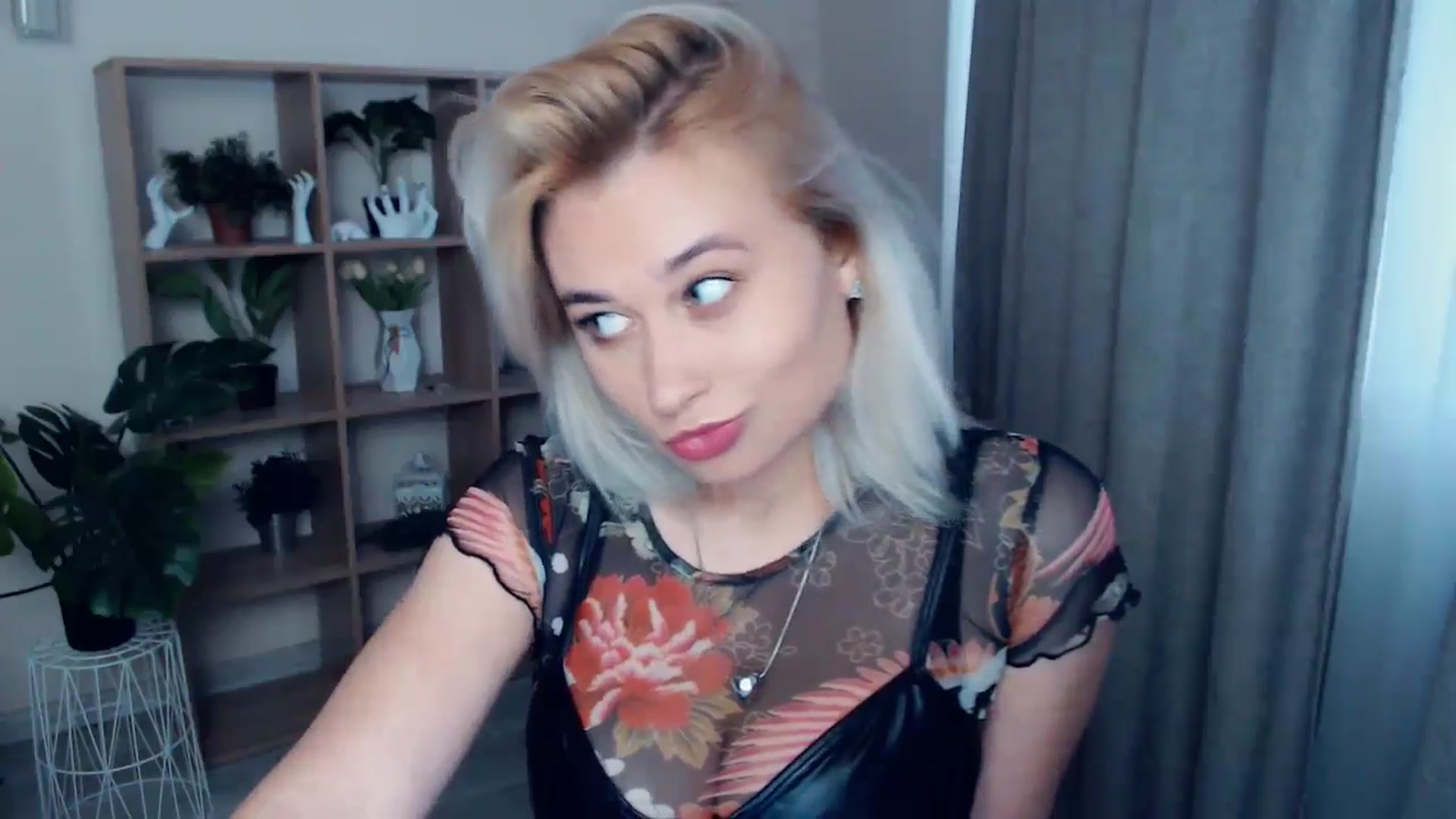 Gallery image thumbnail from Kukla_kolduna's myfreecams stream on, 05/18/2024, 16:13 image 17 of 20