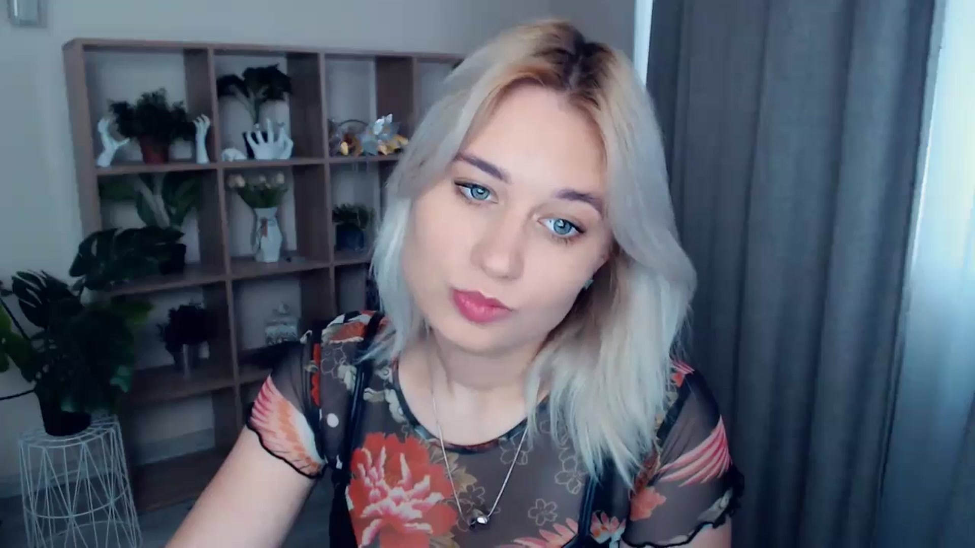 Gallery image thumbnail from Kukla_kolduna's myfreecams stream on, 05/18/2024, 16:13 image 6 of 20