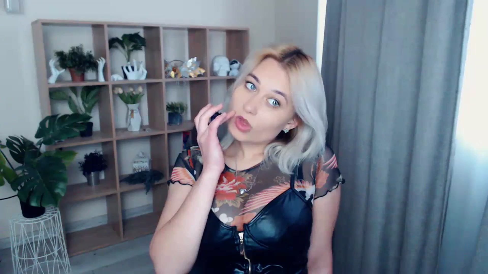 Gallery image thumbnail from Kukla_kolduna's myfreecams stream on, 05/18/2024, 16:13 image 2 of 20