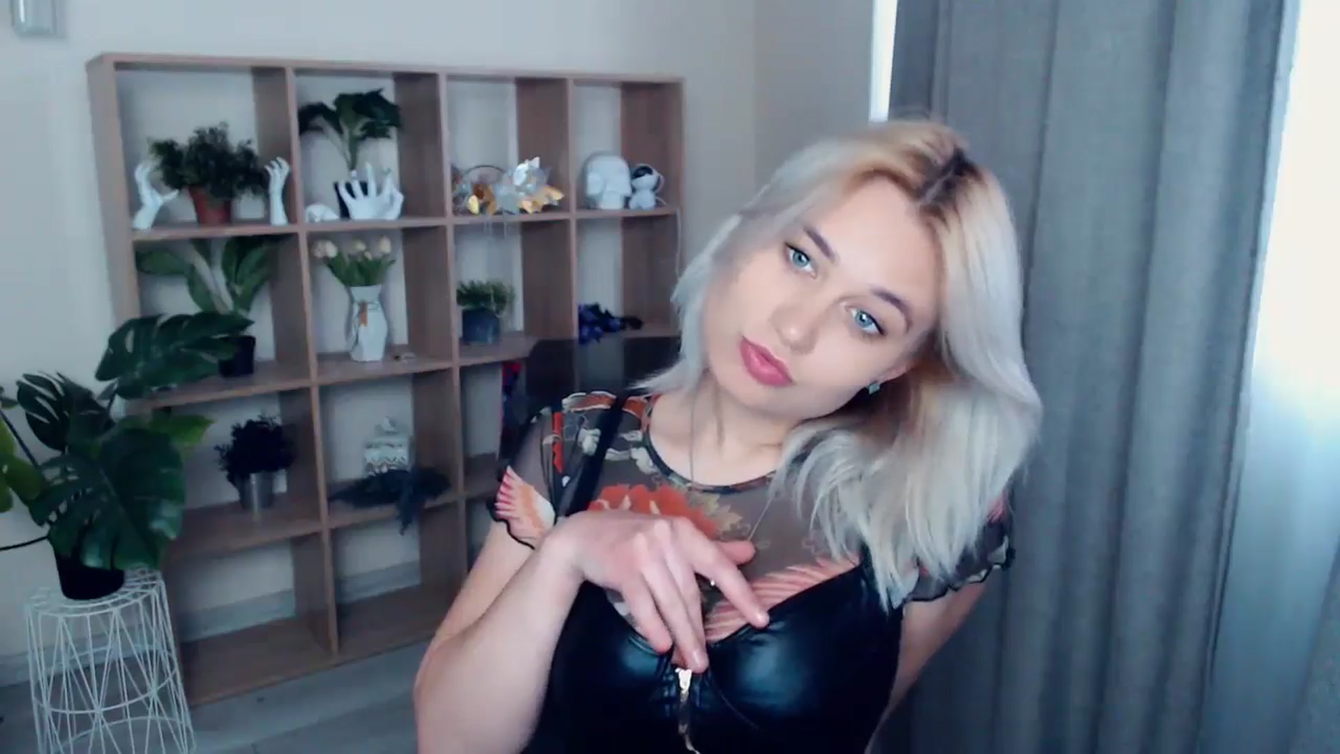 Gallery image thumbnail from Kukla_kolduna's myfreecams stream on, 05/18/2024, 16:13 image 4 of 20