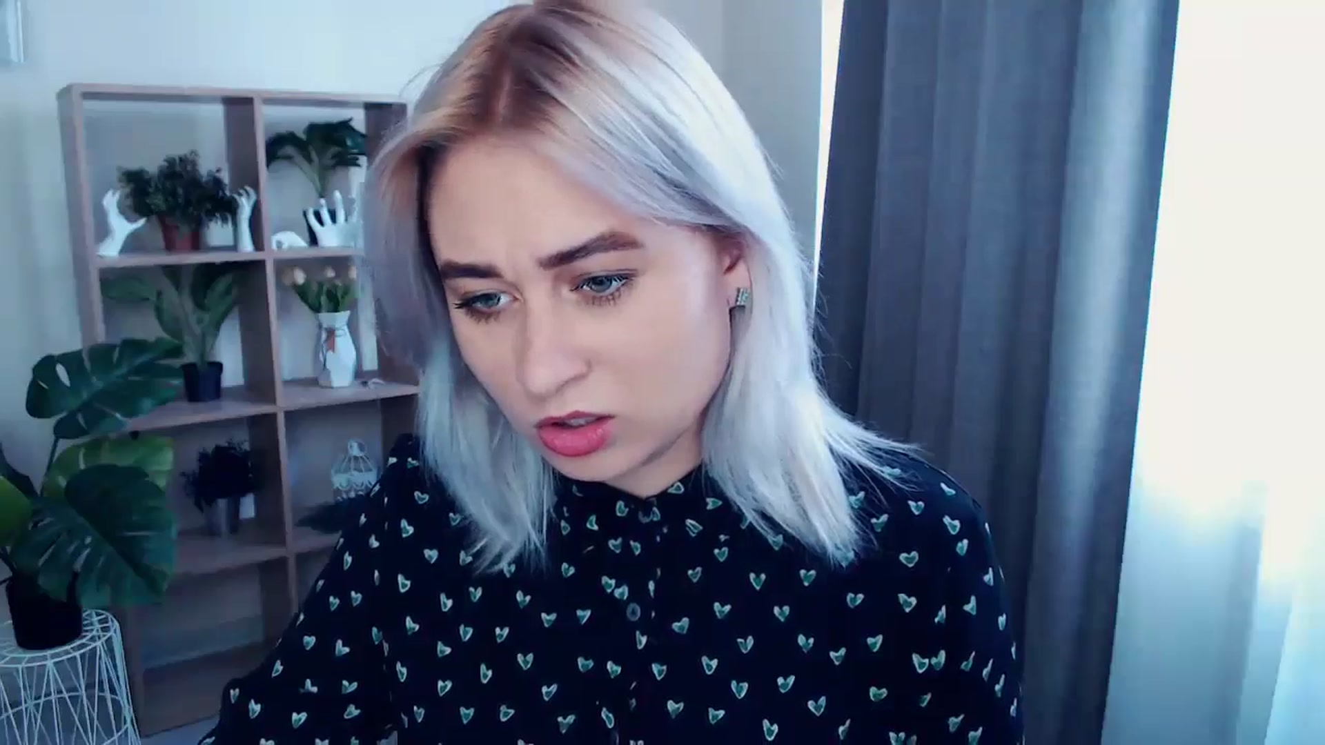Gallery image thumbnail from Kukla_kolduna's myfreecams stream on, 05/19/2024, 15:17 image 16 of 20
