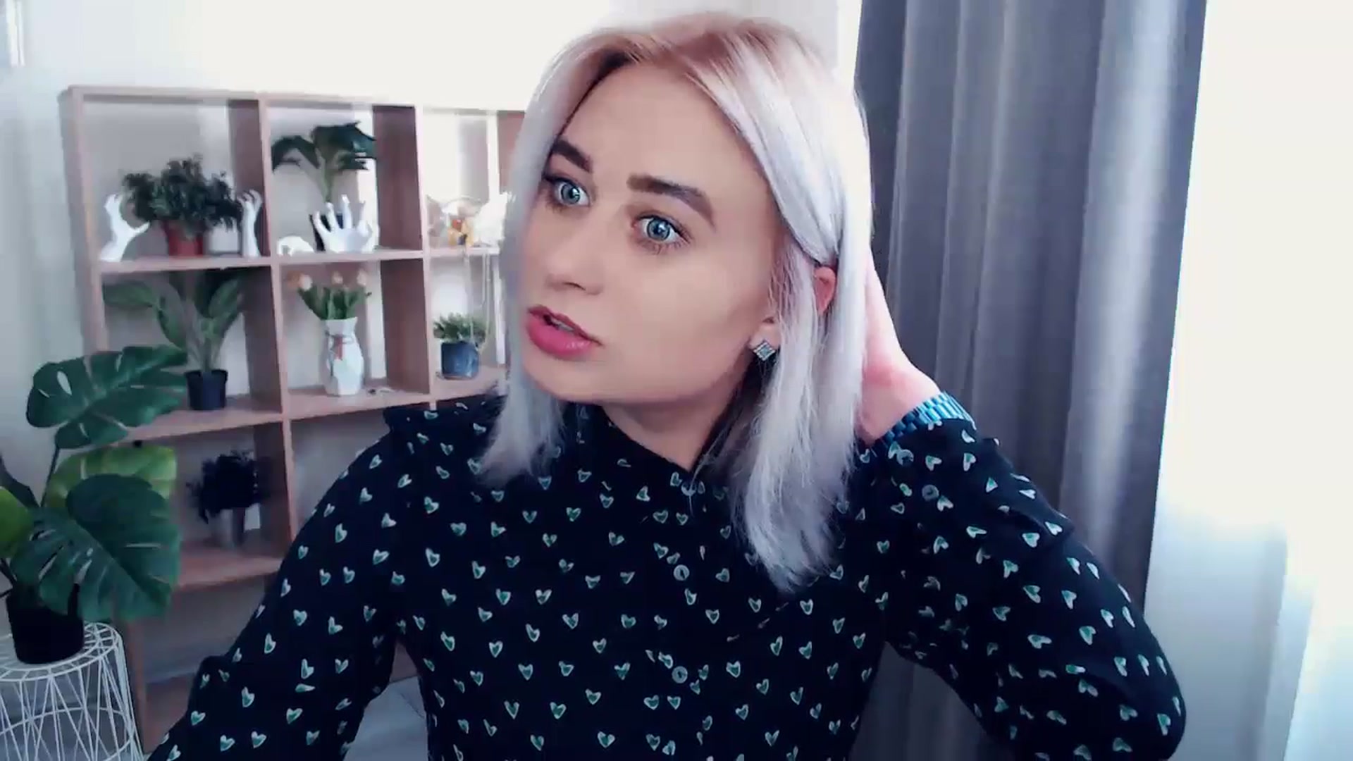 Gallery image thumbnail from Kukla_kolduna's myfreecams stream on, 05/19/2024, 15:17 image 6 of 20