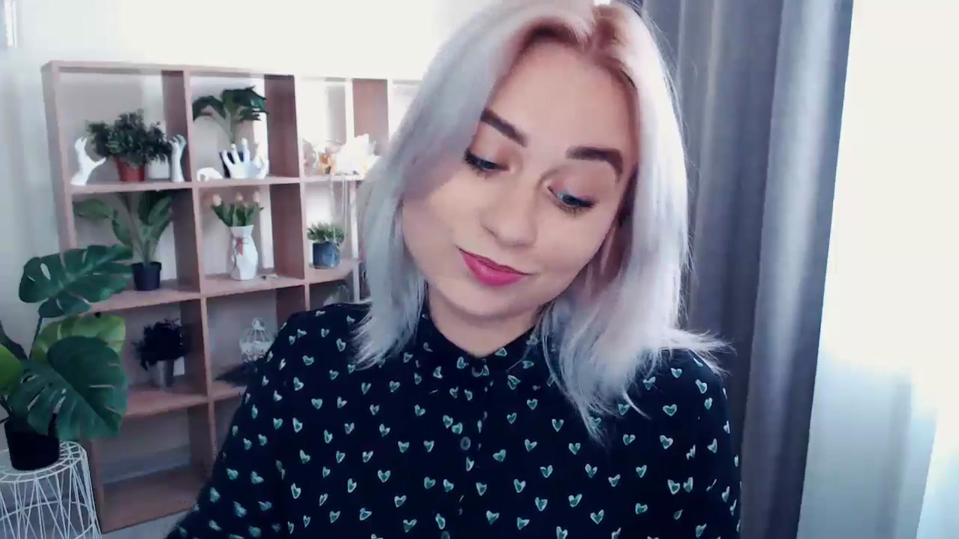 Gallery image thumbnail from Kukla_kolduna's myfreecams stream on, 05/19/2024, 15:17 image 8 of 20