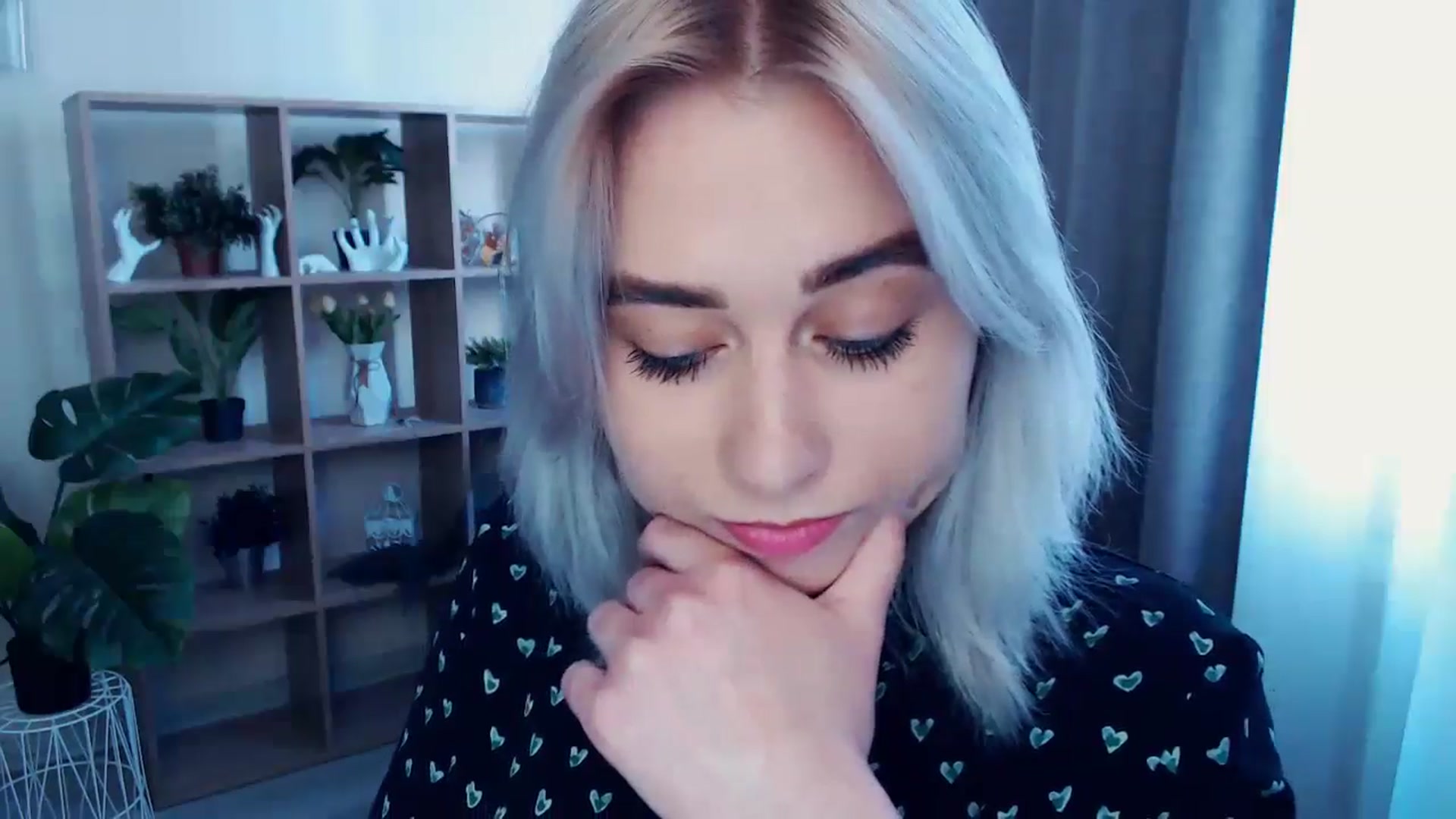 Gallery image thumbnail from Kukla_kolduna's myfreecams stream on, 05/19/2024, 16:08 image 5 of 20
