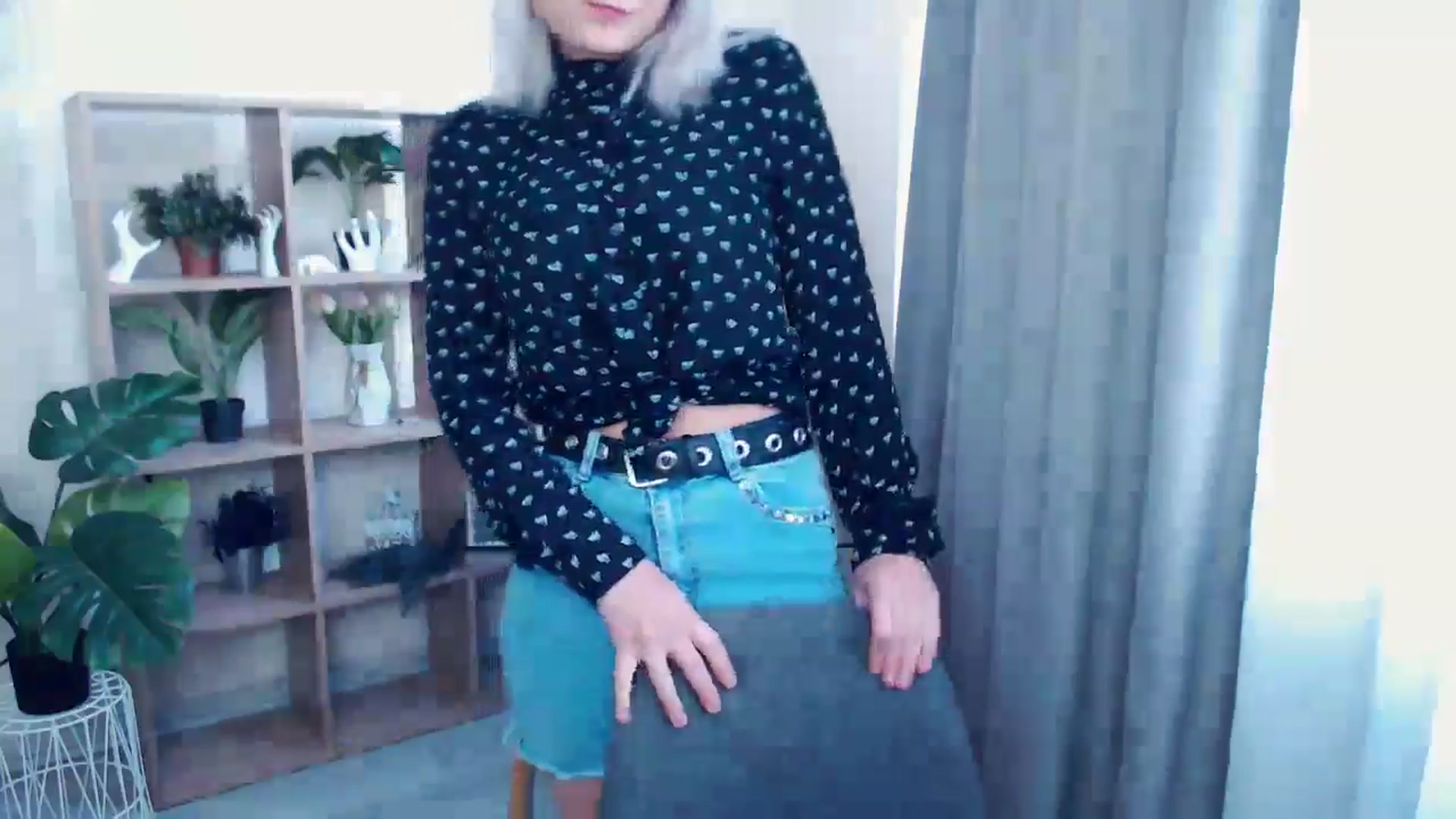Gallery image thumbnail from Kukla_kolduna's myfreecams stream on, 05/19/2024, 16:08 image 17 of 20