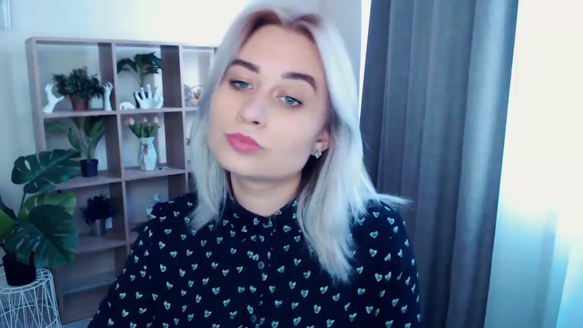 Gallery image thumbnail from Kukla_kolduna's myfreecams stream on, 05/19/2024, 16:08 image 4 of 20