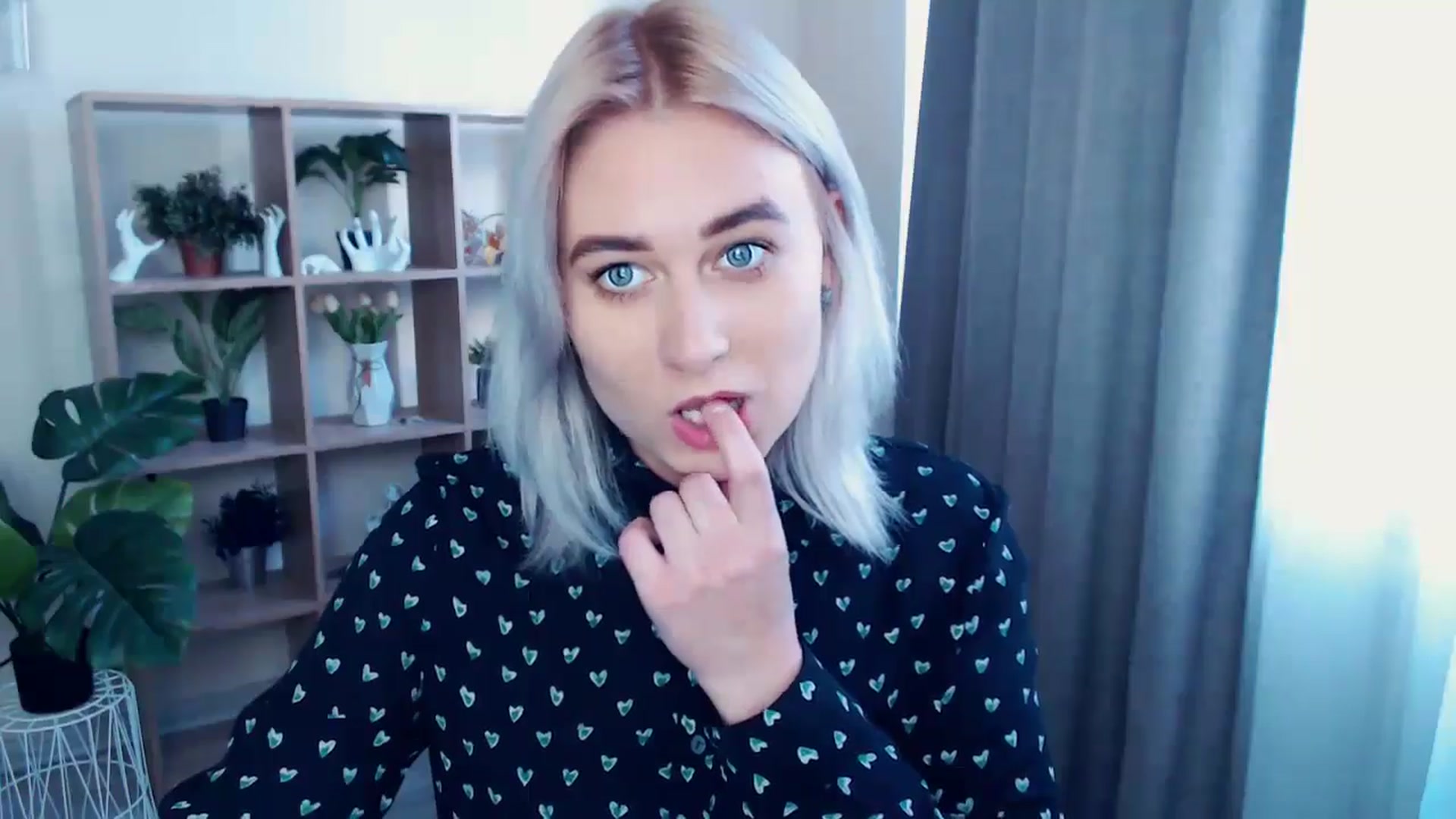 Gallery image thumbnail from Kukla_kolduna's myfreecams stream on, 05/19/2024, 16:51 image 6 of 20