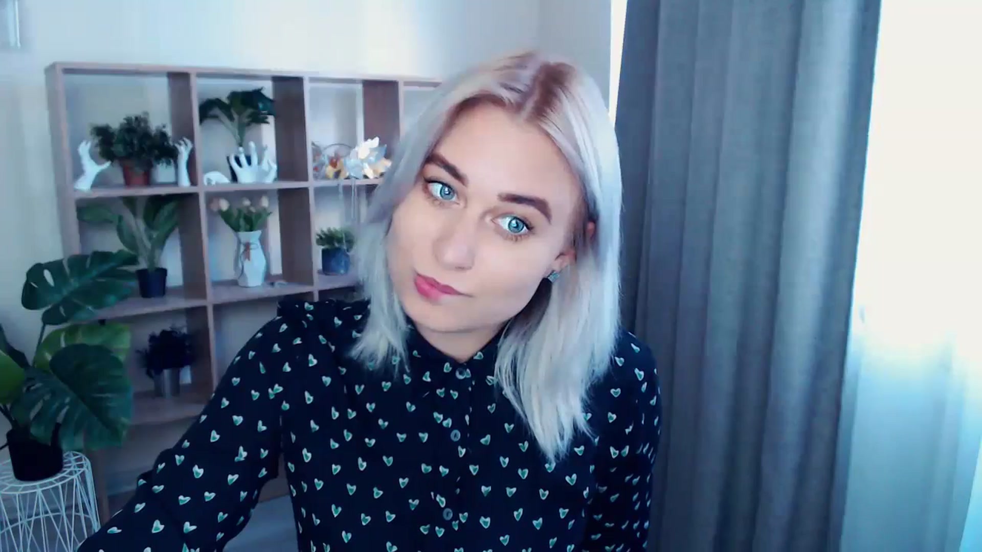 Gallery image thumbnail from Kukla_kolduna's myfreecams stream on, 05/19/2024, 16:51 image 13 of 20