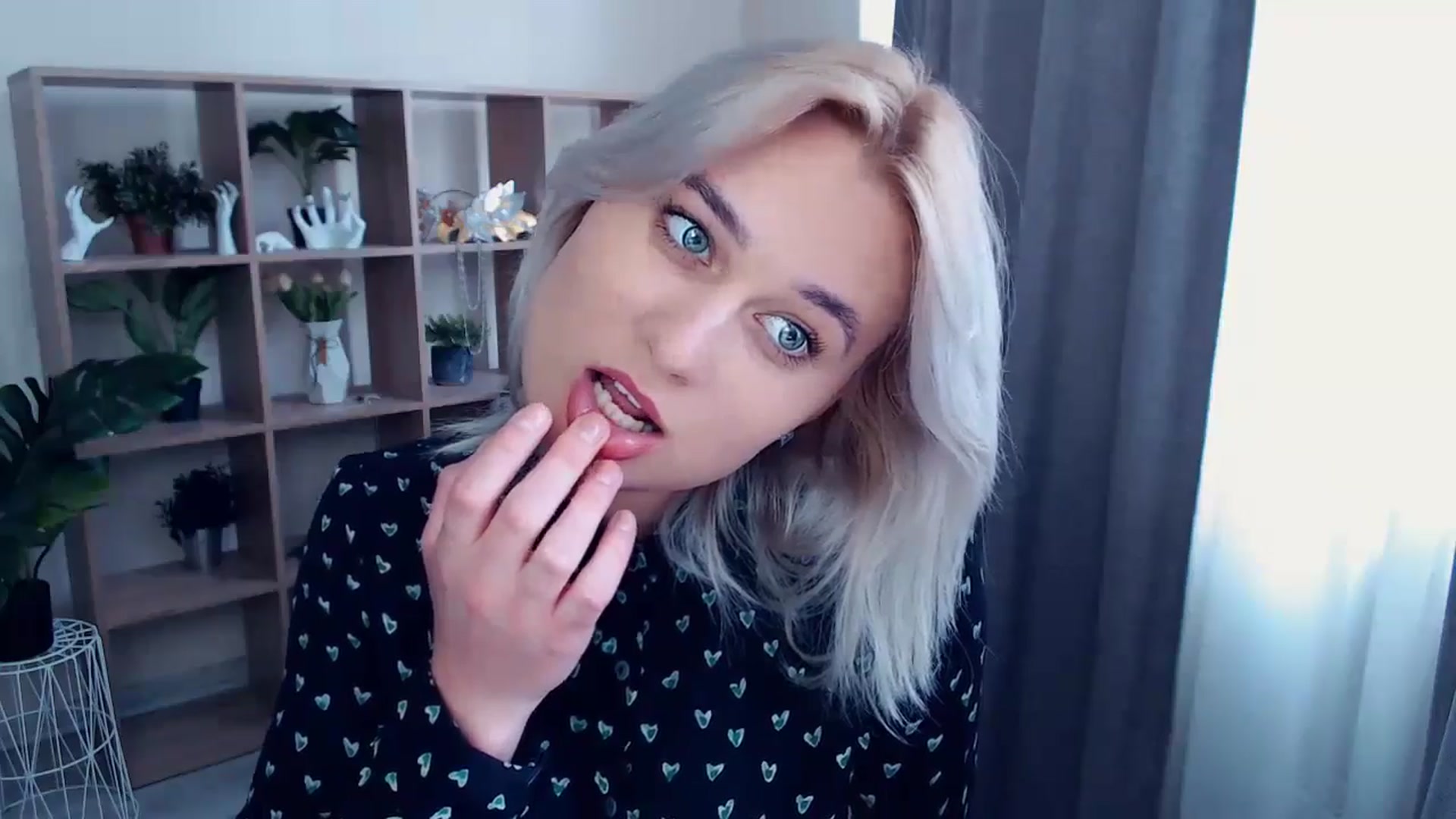 Gallery image thumbnail from Kukla_kolduna's myfreecams stream on, 05/23/2024, 14:52 image 18 of 20