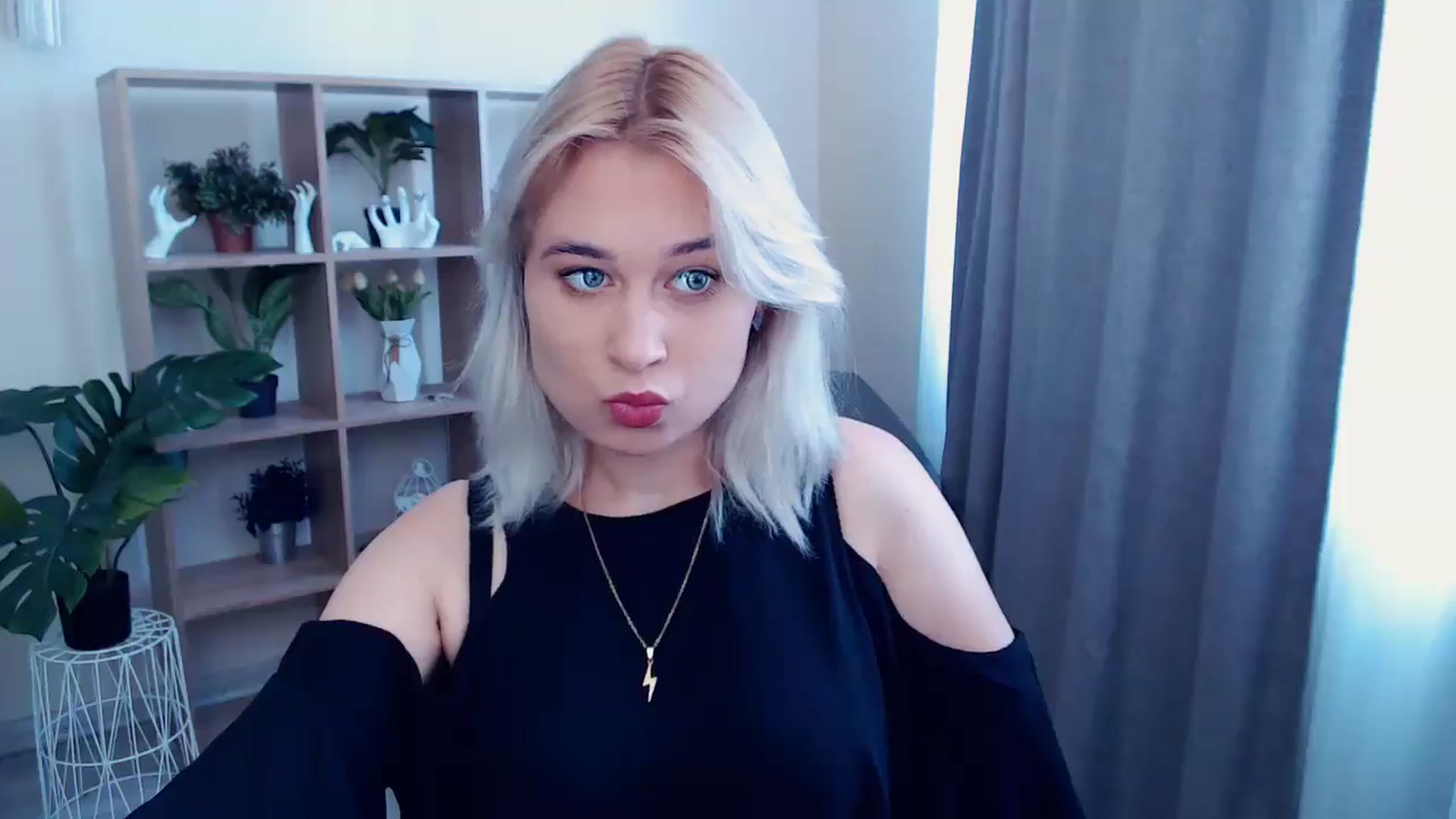Gallery image thumbnail from Kukla_kolduna's myfreecams stream on, 05/24/2024, 09:31 image 7 of 20