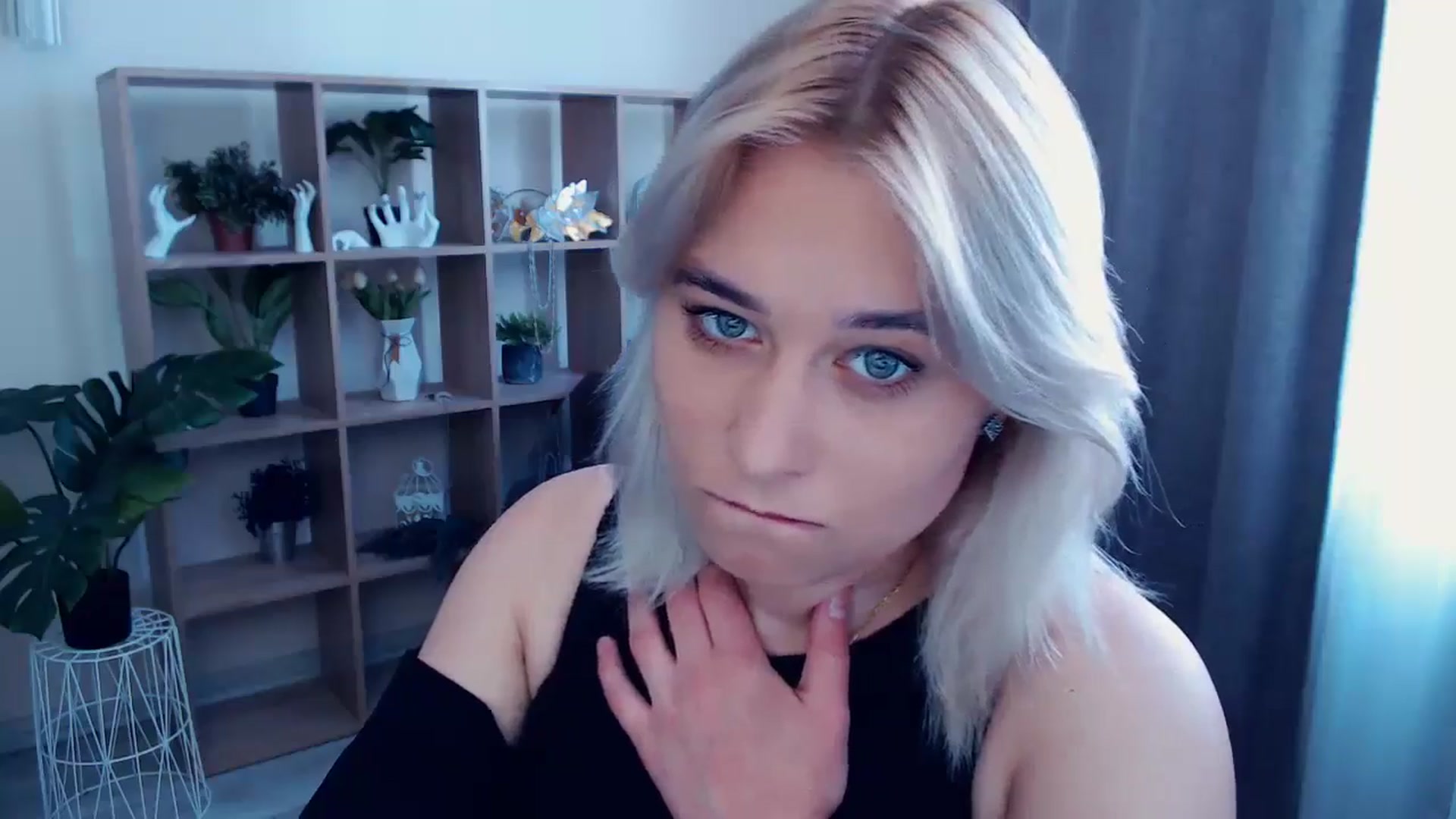 Gallery image thumbnail from Kukla_kolduna's myfreecams stream on, 05/24/2024, 09:31 image 16 of 20