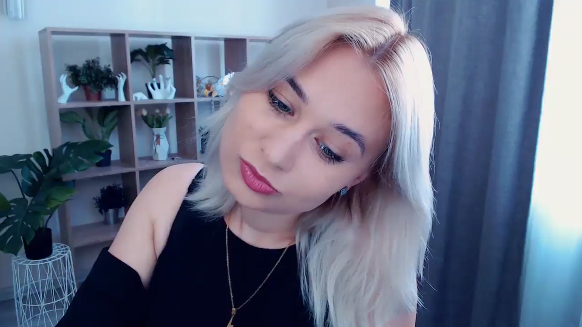 Gallery image thumbnail from Kukla_kolduna's myfreecams stream on, 05/24/2024, 09:31 image 9 of 20