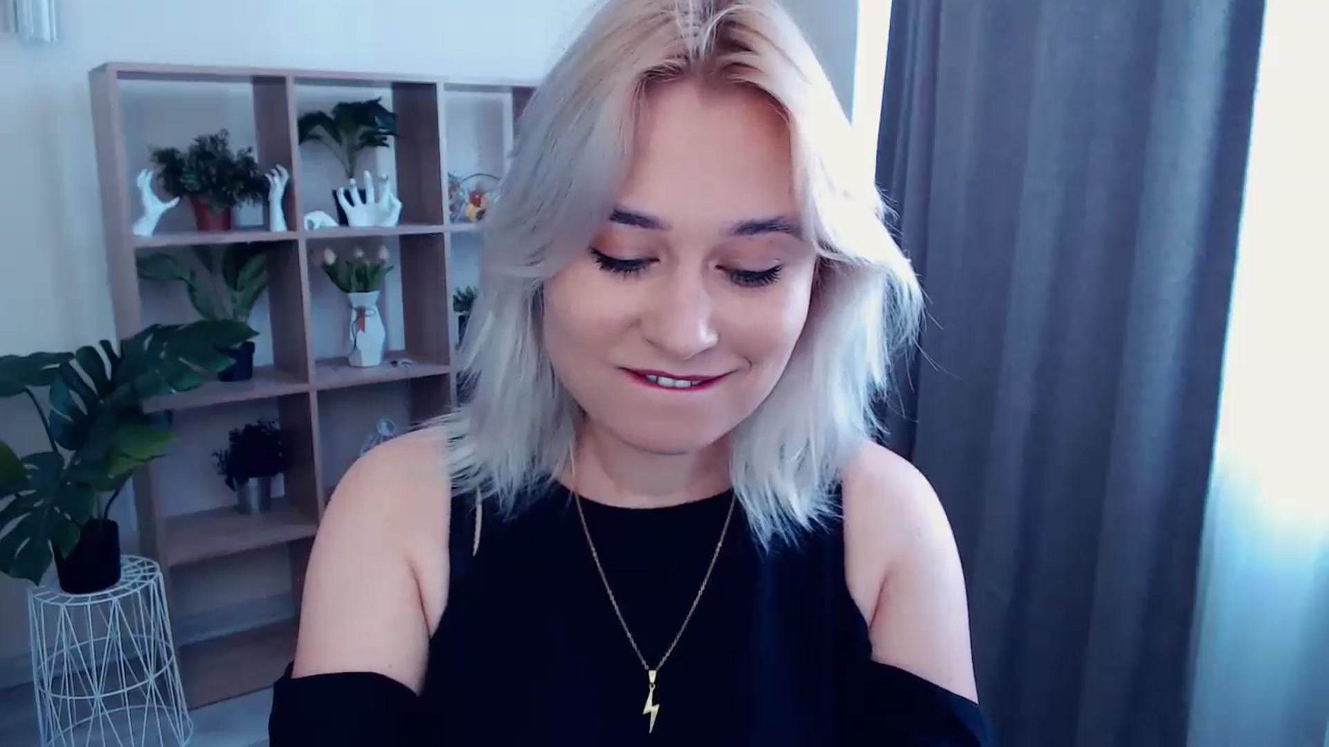 Gallery image thumbnail from Kukla_kolduna's myfreecams stream on, 05/24/2024, 09:31 image 6 of 20
