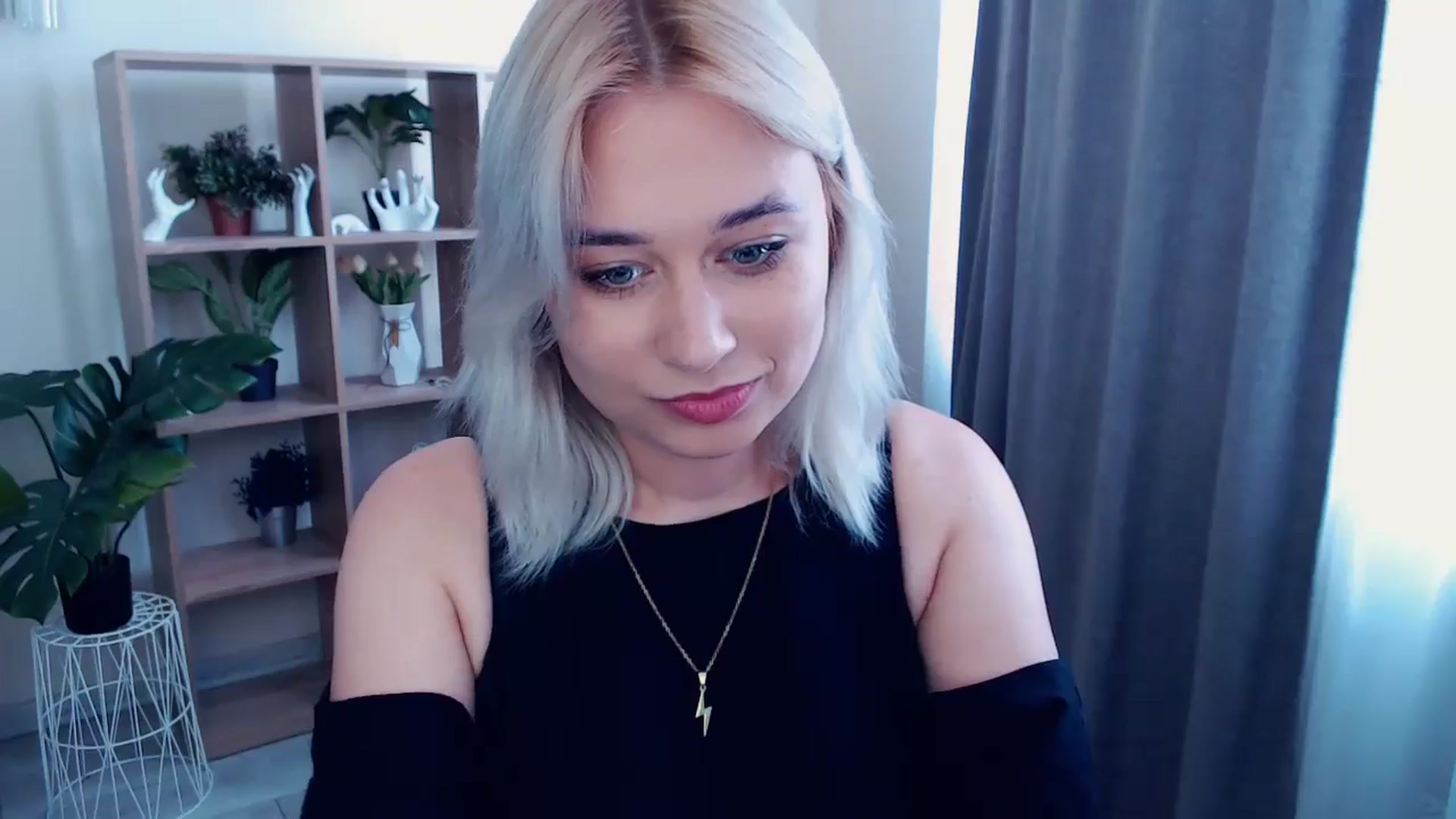 Gallery image thumbnail from Kukla_kolduna's myfreecams stream on, 05/24/2024, 11:07 image 17 of 20