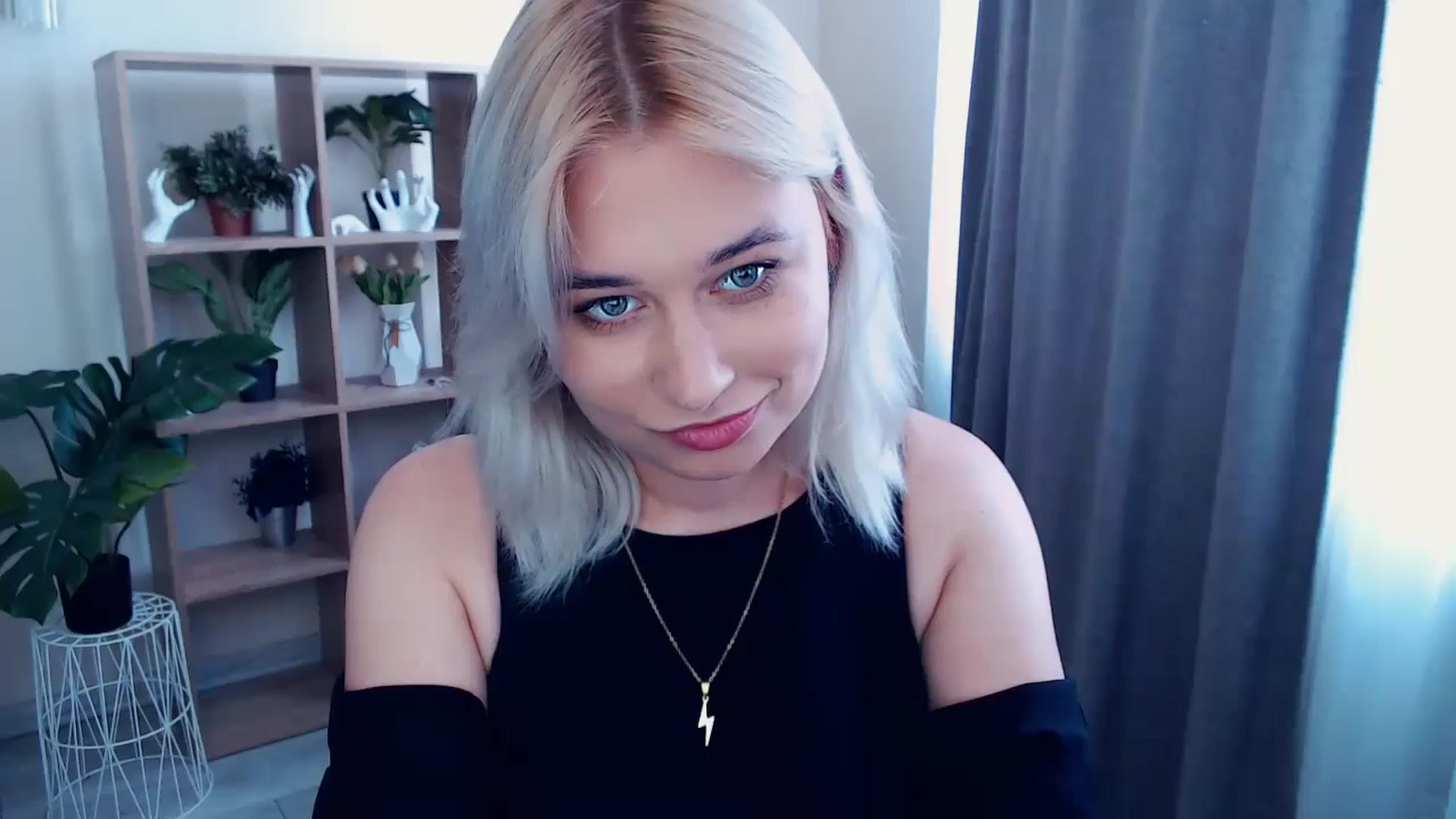Gallery image thumbnail from Kukla_kolduna's myfreecams stream on, 05/24/2024, 11:07 image 16 of 20