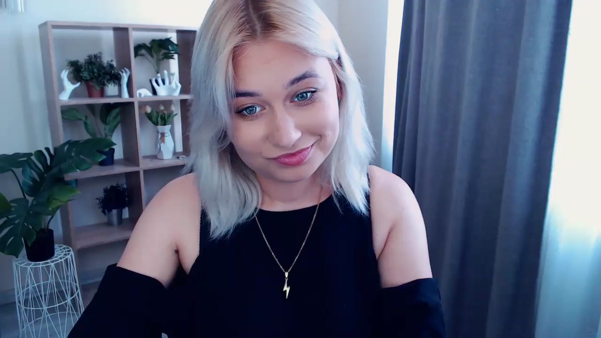 Gallery image thumbnail from Kukla_kolduna's myfreecams stream on, 05/24/2024, 11:07 image 15 of 20