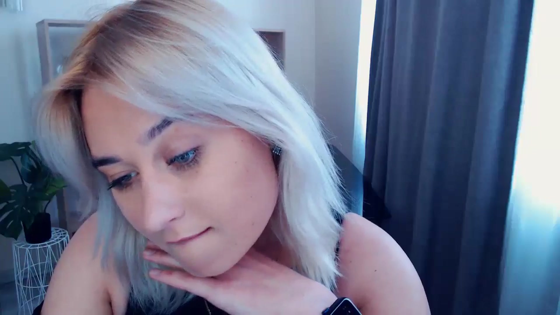 Gallery image thumbnail from Kukla_kolduna's myfreecams stream on, 05/24/2024, 11:07 image 3 of 20