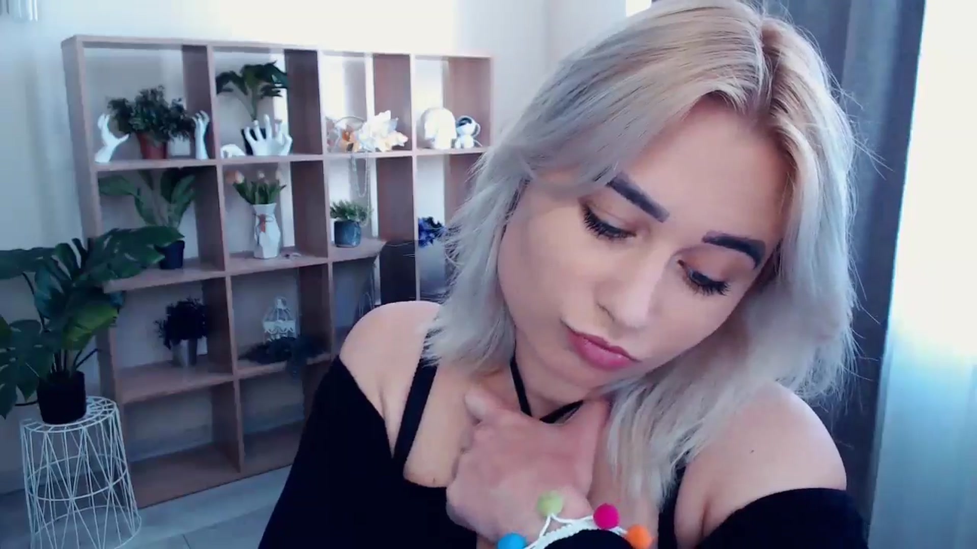 Gallery image thumbnail from Kukla_kolduna's myfreecams stream on, 05/25/2024, 13:28 image 16 of 20