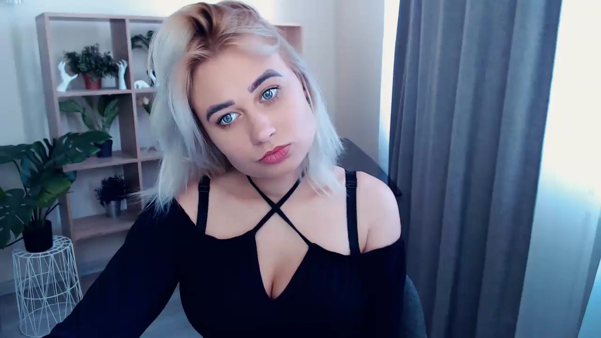 Gallery image thumbnail from Kukla_kolduna's myfreecams stream on, 05/25/2024, 15:07 image 20 of 20
