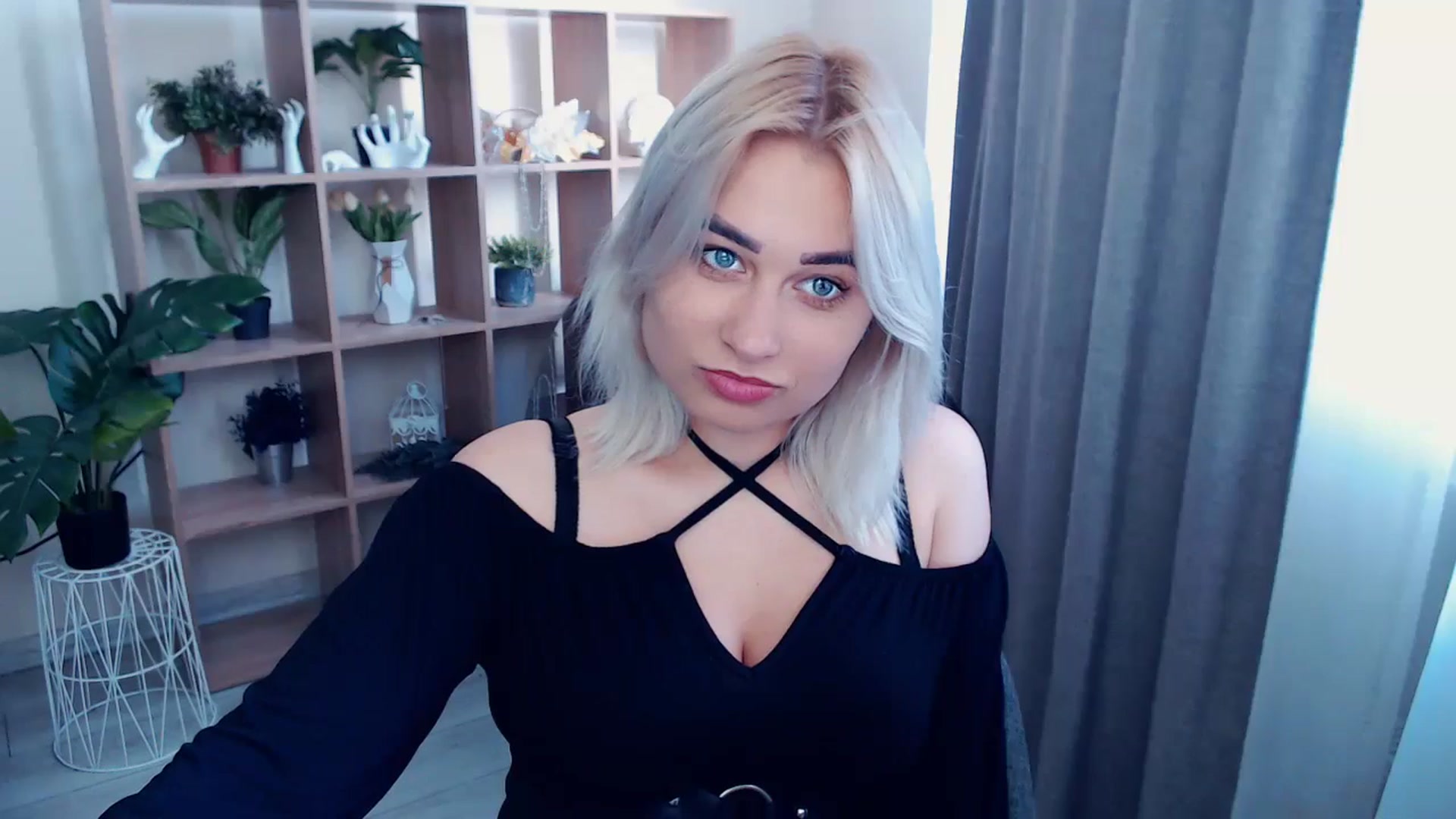 Gallery image thumbnail from Kukla_kolduna's myfreecams stream on, 05/25/2024, 15:07 image 13 of 20