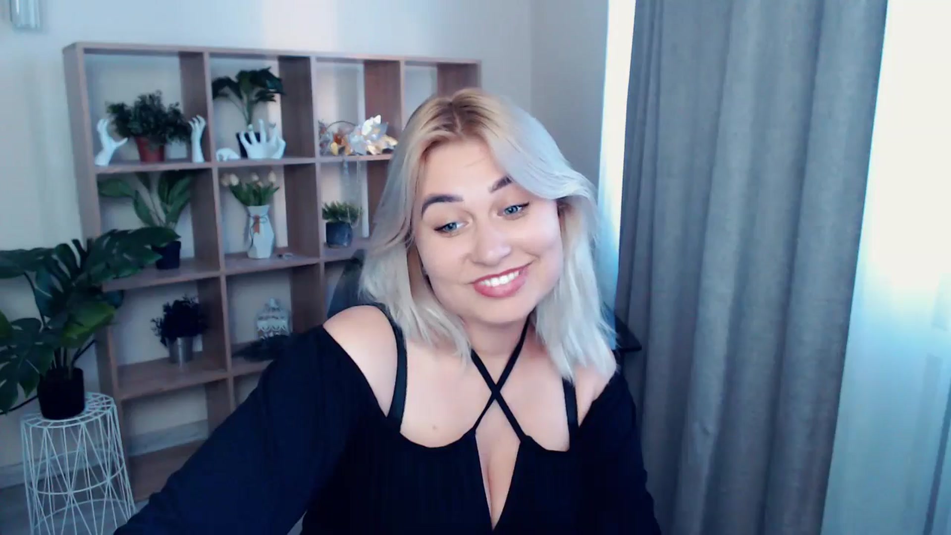 Gallery image thumbnail from Kukla_kolduna's myfreecams stream on, 05/25/2024, 17:12 image 20 of 20