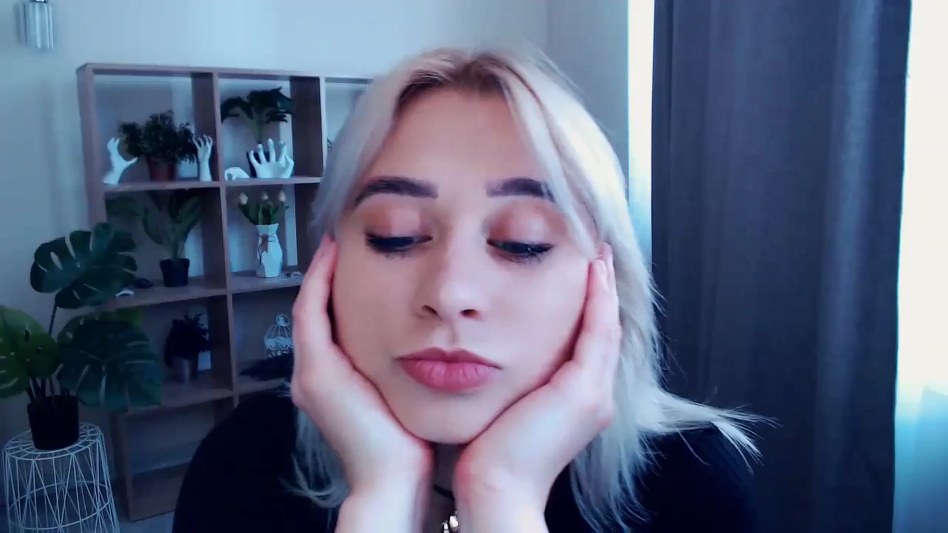 Gallery image thumbnail from Kukla_kolduna's myfreecams stream on, 05/26/2024, 09:23 image 4 of 20