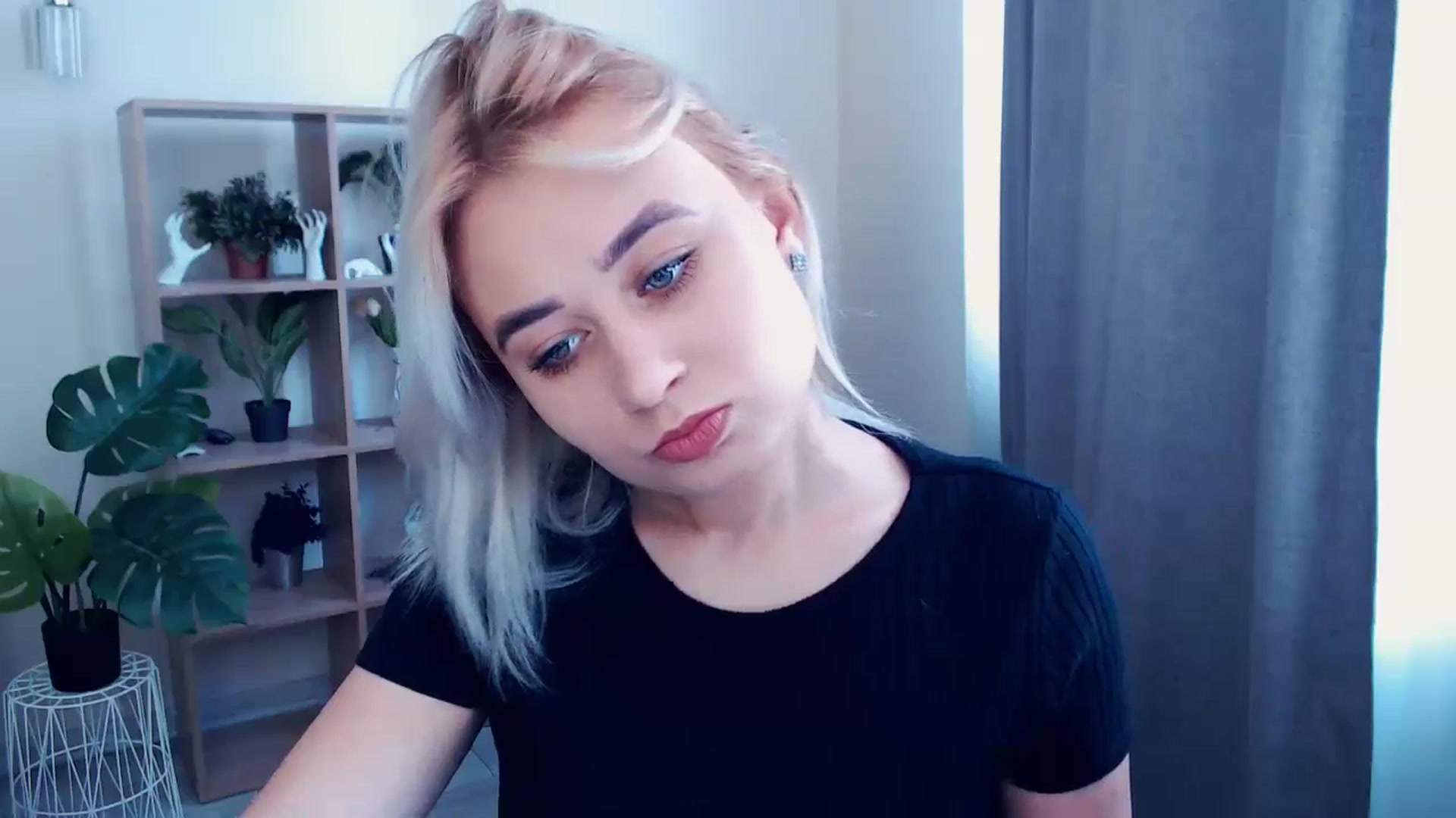 Gallery image thumbnail from Kukla_kolduna's myfreecams stream on, 05/26/2024, 09:23 image 2 of 20