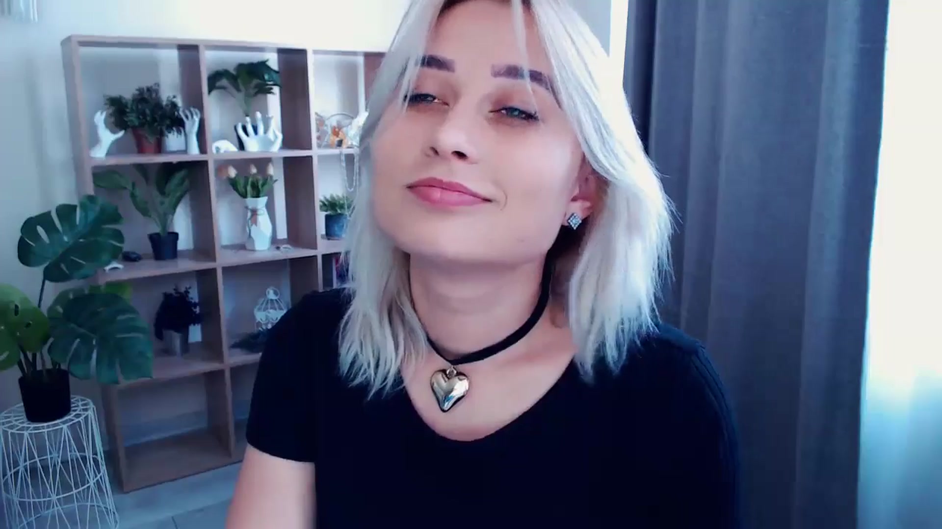 Gallery image thumbnail from Kukla_kolduna's myfreecams stream on, 05/26/2024, 11:08 image 7 of 20