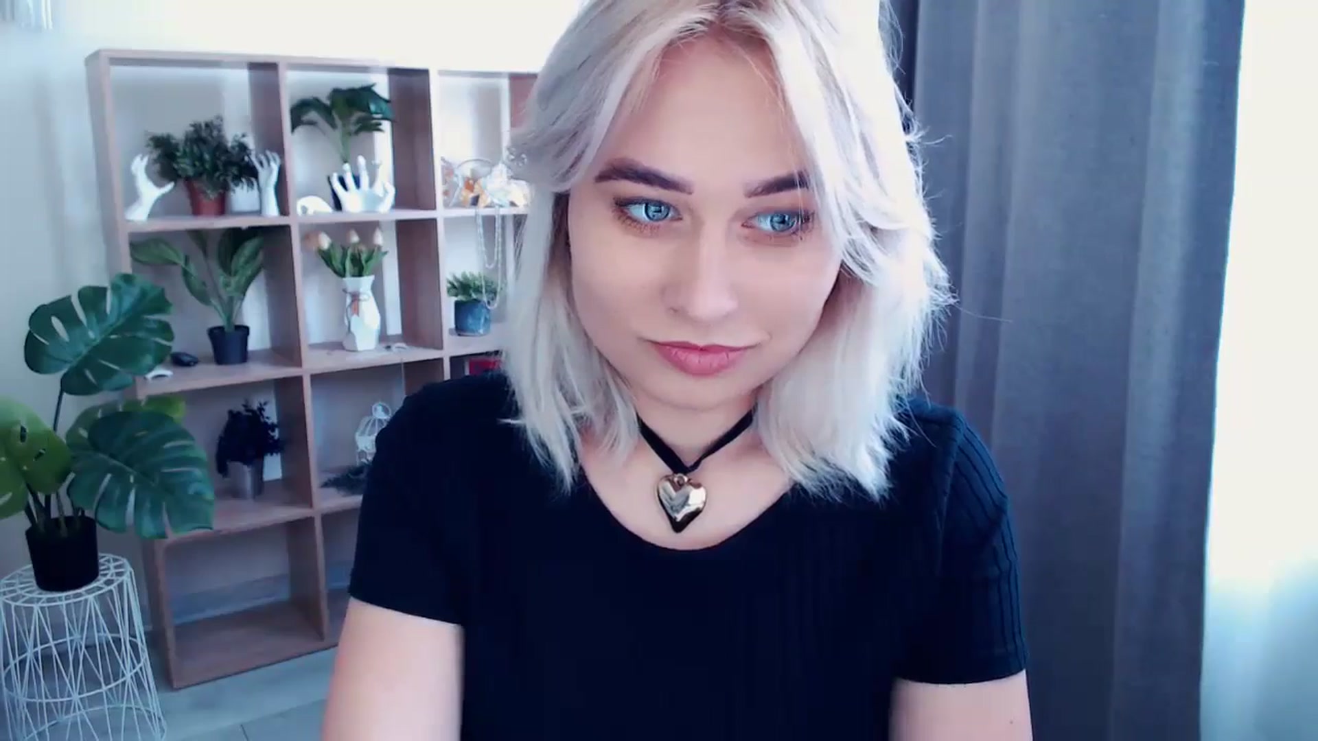 Gallery image thumbnail from Kukla_kolduna's myfreecams stream on, 05/26/2024, 11:08 image 10 of 20