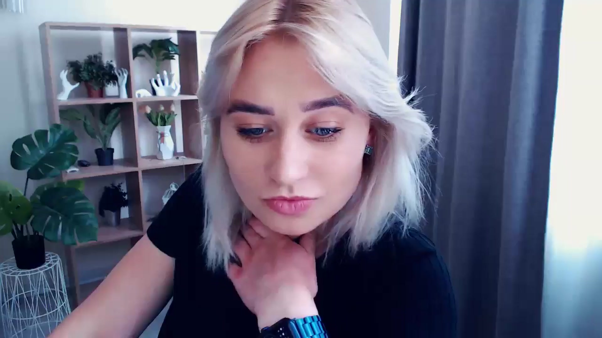 Gallery image thumbnail from Kukla_kolduna's myfreecams stream on, 05/26/2024, 11:22 image 8 of 20