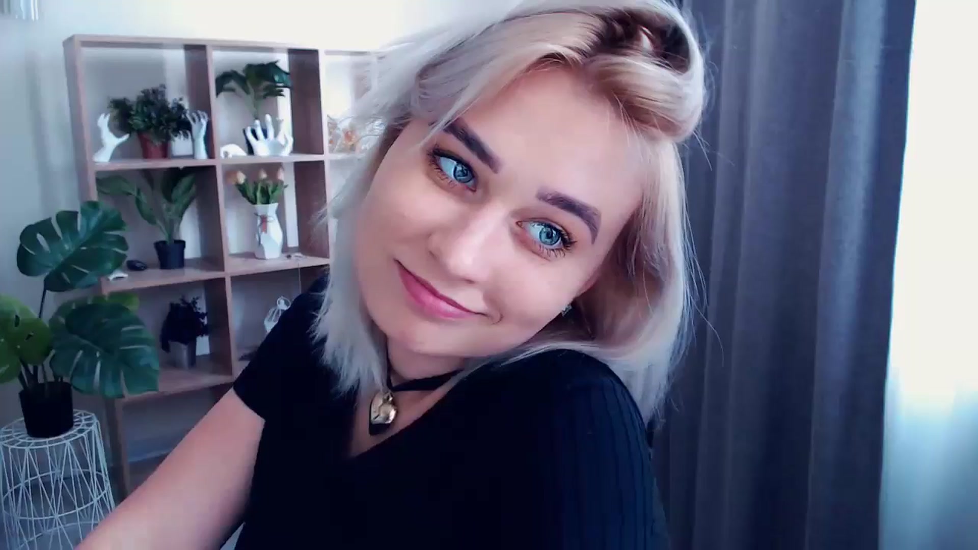 Gallery image thumbnail from Kukla_kolduna's myfreecams stream on, 05/26/2024, 11:22 image 6 of 20