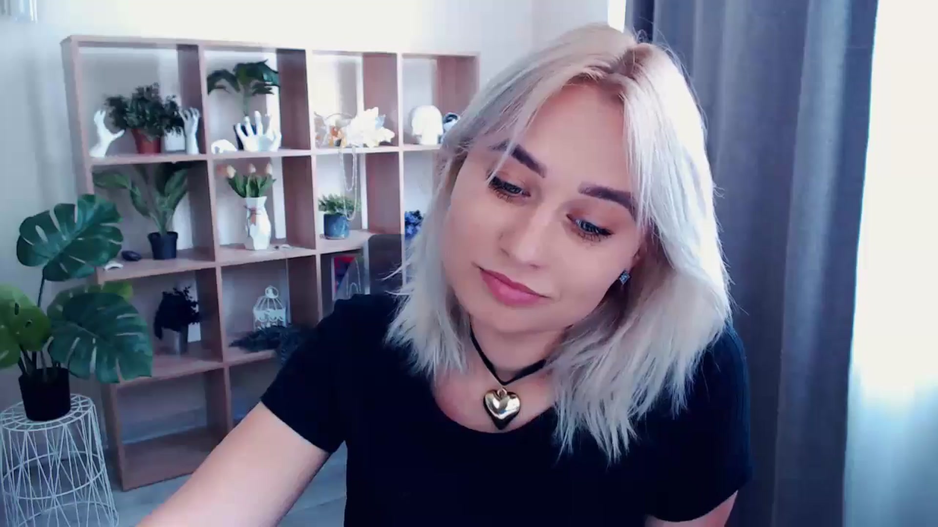 Gallery image thumbnail from Kukla_kolduna's myfreecams stream on, 05/26/2024, 11:22 image 3 of 20