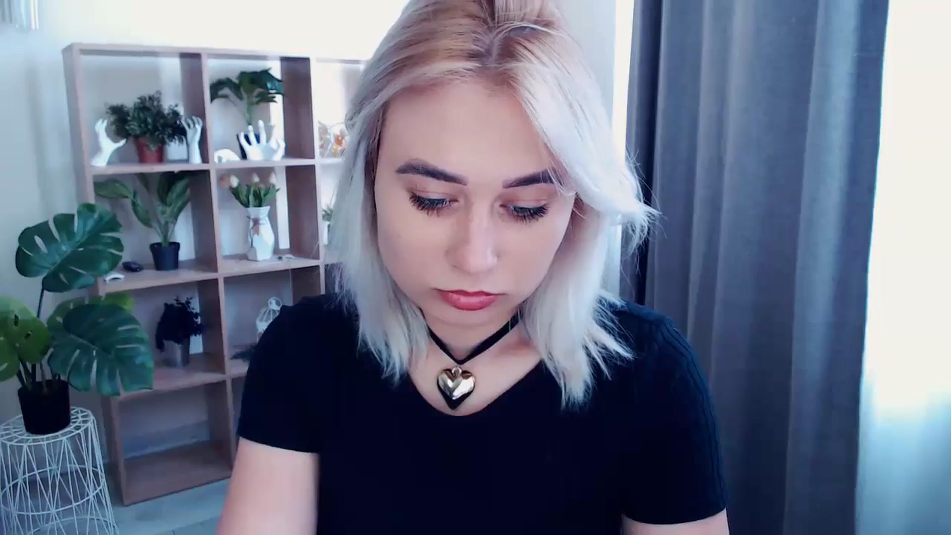 Gallery image thumbnail from Kukla_kolduna's myfreecams stream on, 05/26/2024, 15:17 image 2 of 20