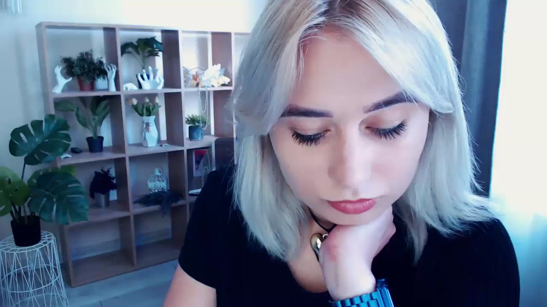 Gallery image thumbnail from Kukla_kolduna's myfreecams stream on, 05/26/2024, 15:17 image 9 of 20