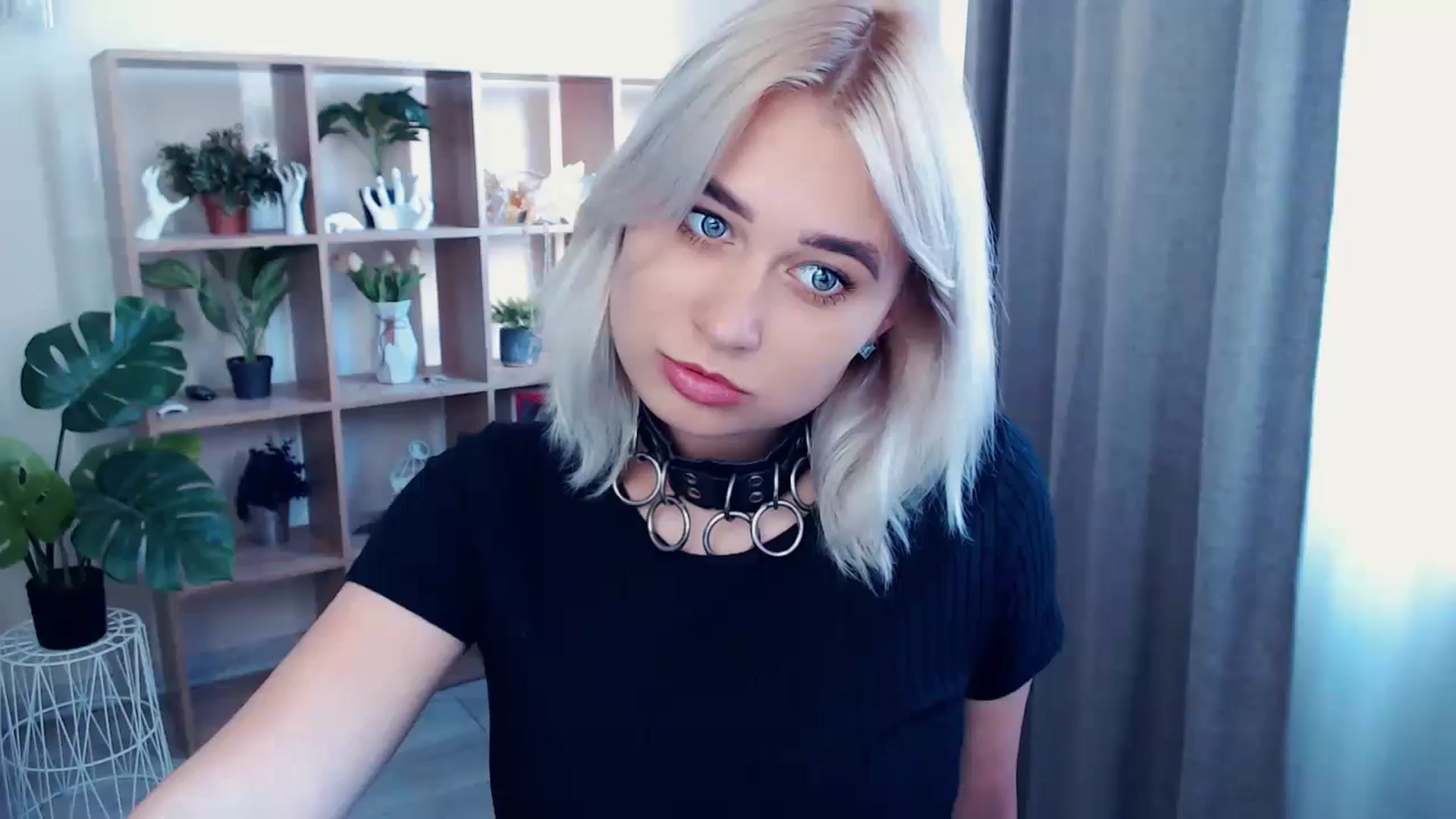 Gallery image thumbnail from Kukla_kolduna's myfreecams stream on, 05/26/2024, 15:42 image 17 of 20