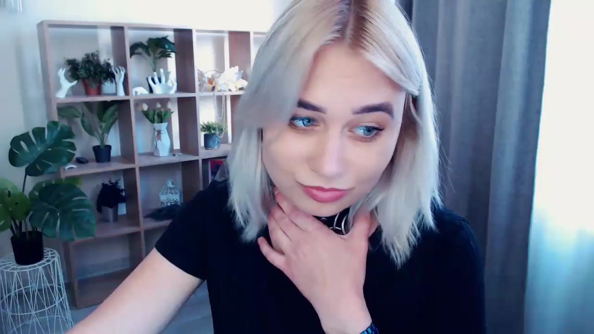 Gallery image thumbnail from Kukla_kolduna's myfreecams stream on, 05/26/2024, 15:42 image 16 of 20