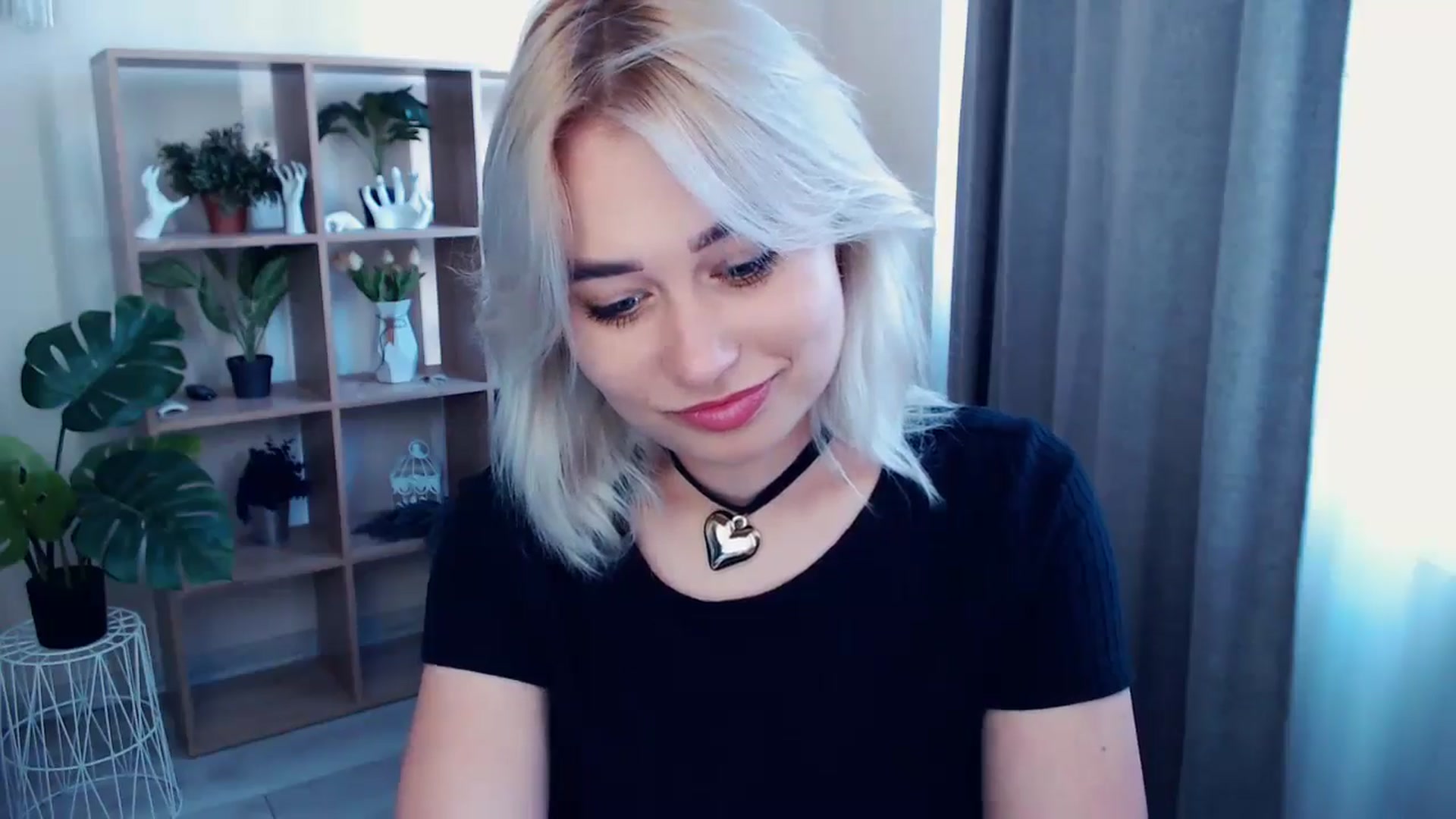 Gallery image thumbnail from Kukla_kolduna's myfreecams stream on, 05/26/2024, 16:00 image 9 of 20