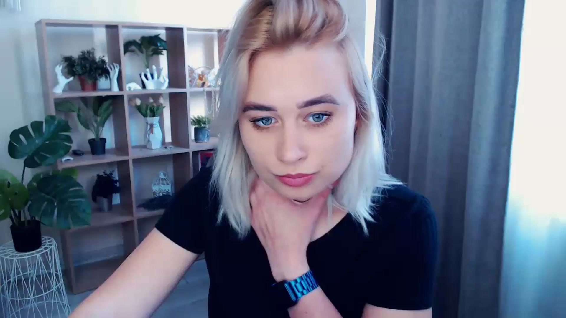 Gallery image thumbnail from Kukla_kolduna's myfreecams stream on, 05/26/2024, 16:00 image 15 of 20