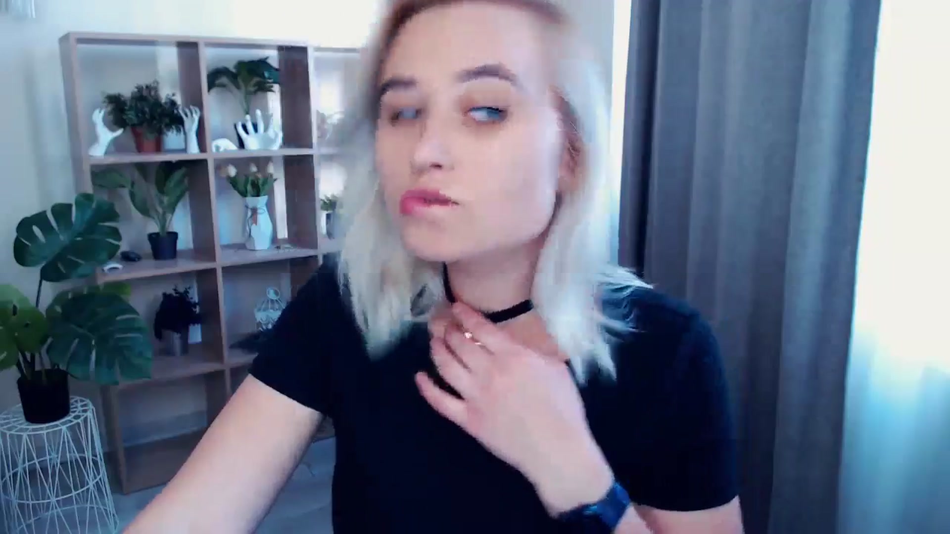 Gallery image thumbnail from Kukla_kolduna's myfreecams stream on, 05/26/2024, 16:00 image 18 of 20