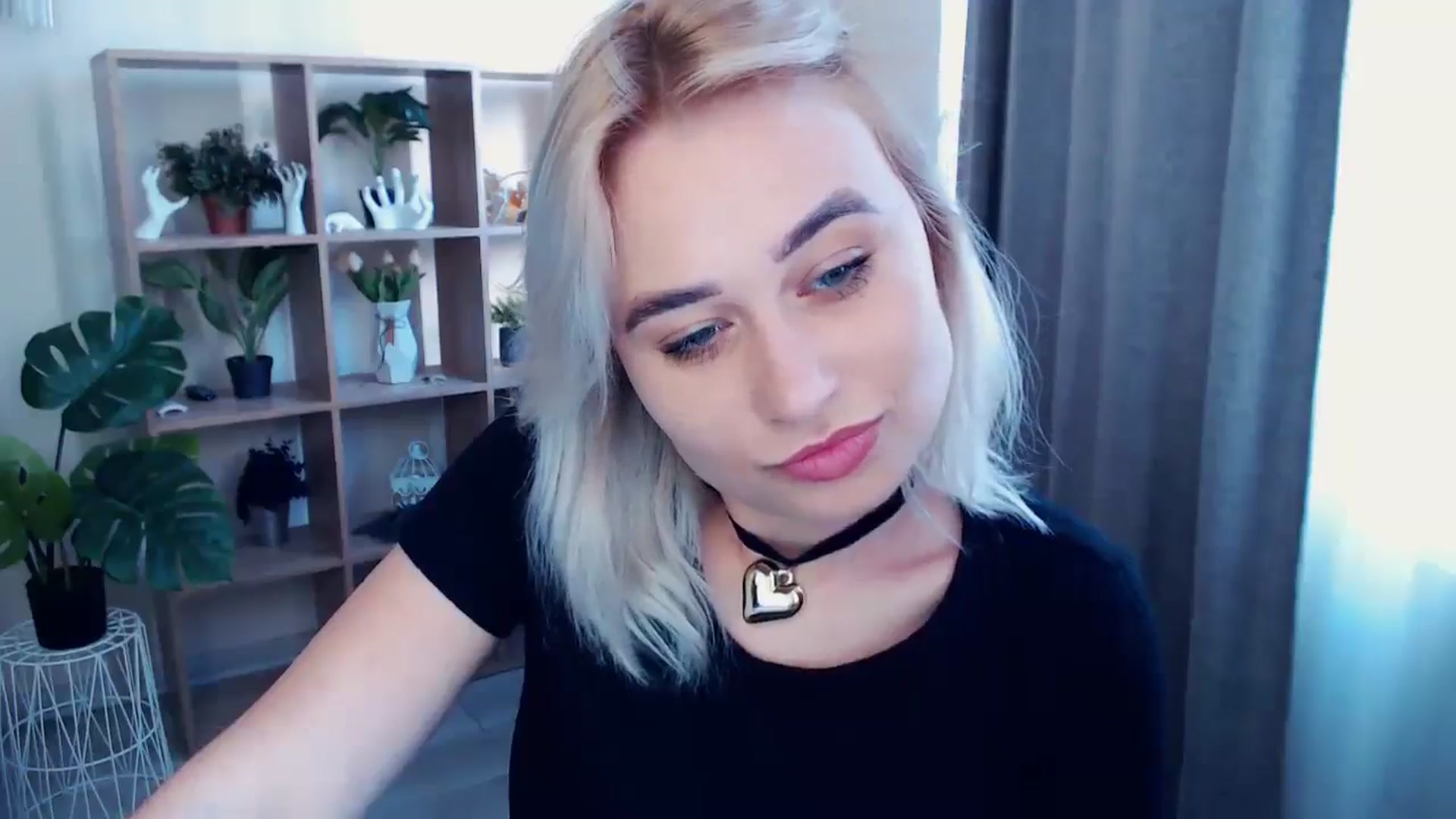 Gallery image thumbnail from Kukla_kolduna's myfreecams stream on, 05/26/2024, 16:00 image 6 of 20