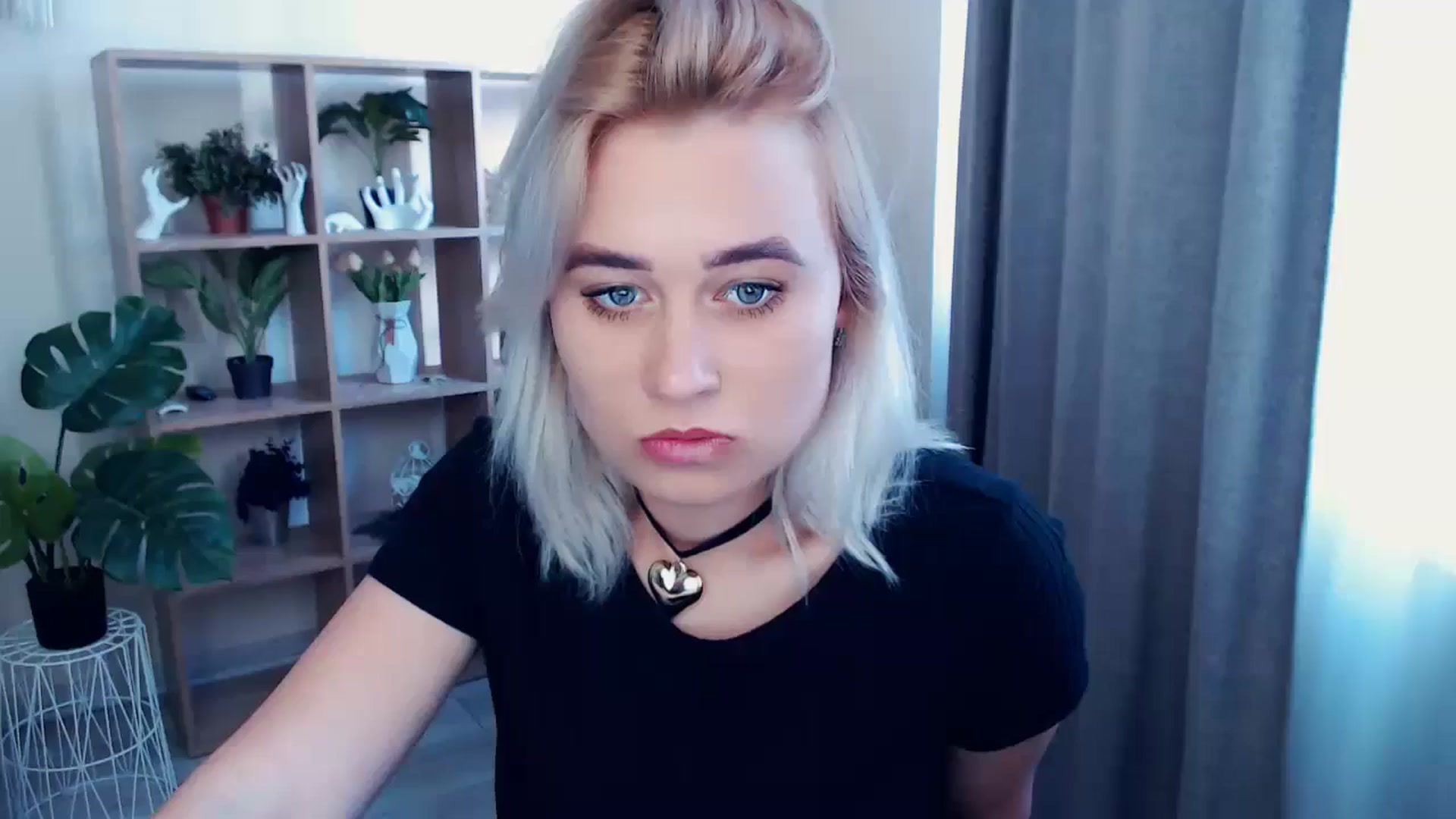 Gallery image thumbnail from Kukla_kolduna's myfreecams stream on, 05/26/2024, 16:00 image 14 of 20
