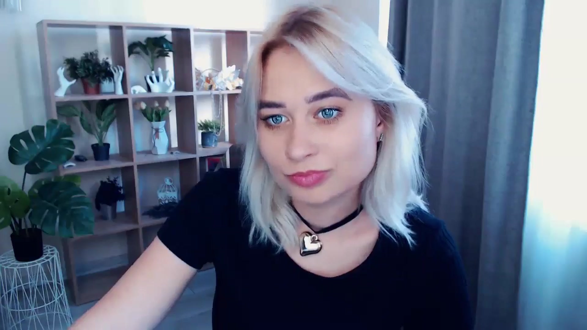 Gallery image thumbnail from Kukla_kolduna's myfreecams stream on, 05/26/2024, 16:00 image 8 of 20