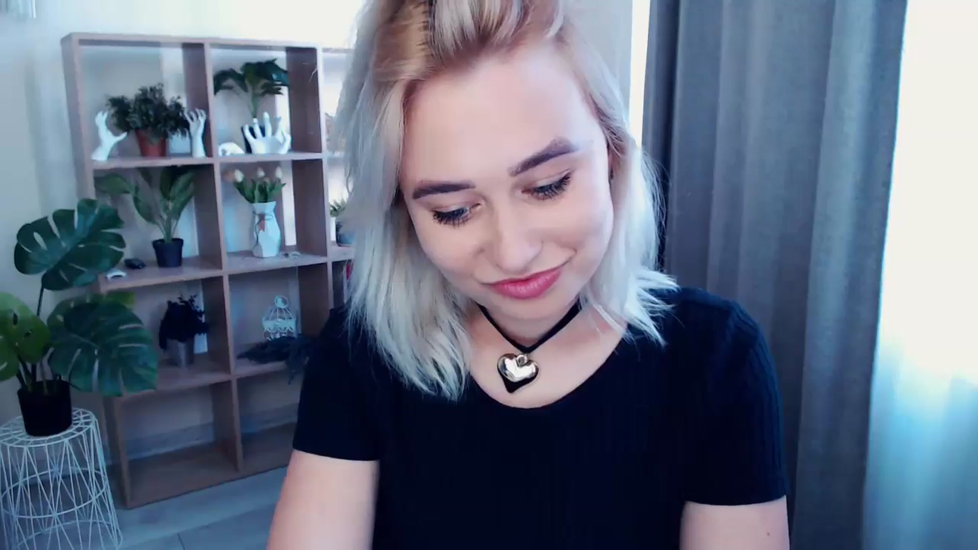Gallery image thumbnail from Kukla_kolduna's myfreecams stream on, 05/26/2024, 16:00 image 11 of 20
