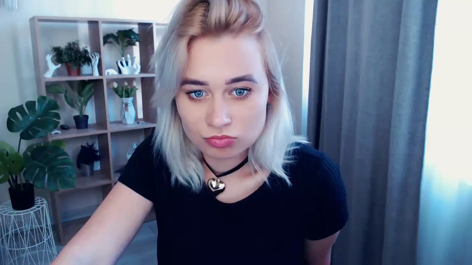 Gallery image thumbnail from Kukla_kolduna's myfreecams stream on, 05/26/2024, 16:00 image 13 of 20